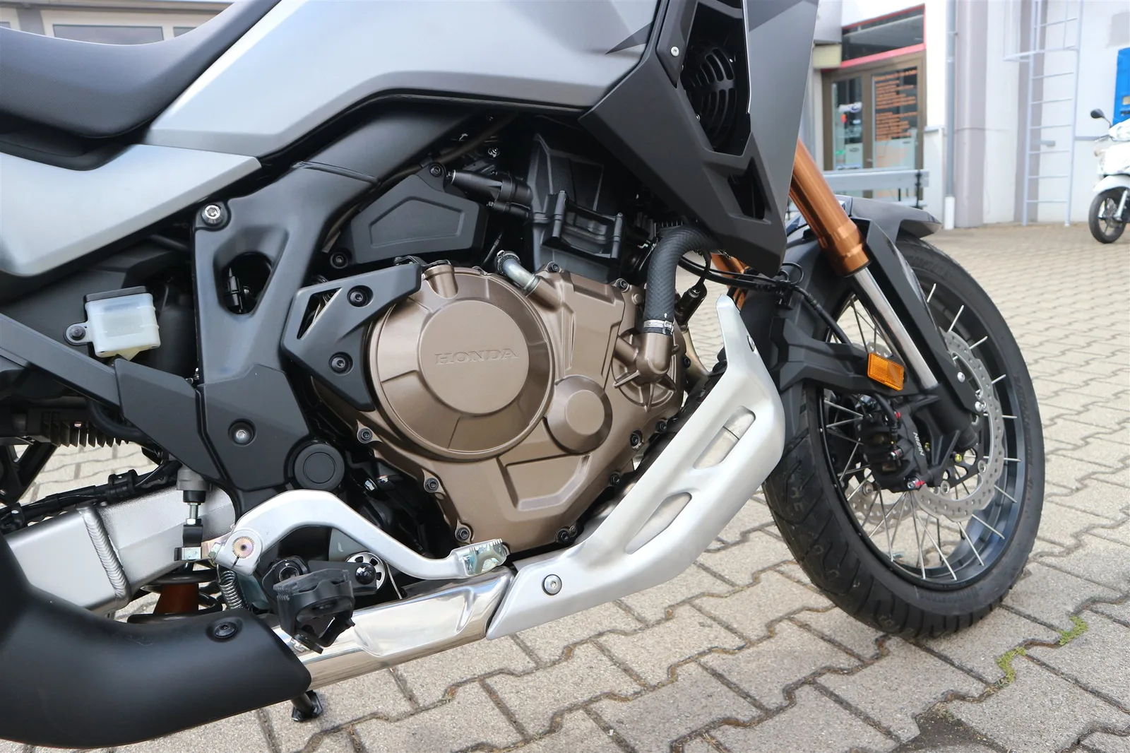 Honda CRF1100L Africa Twin ES Honda Africa Twin Adventure Sport mit ES Fahrwerk und 6 Jahren Garantie
