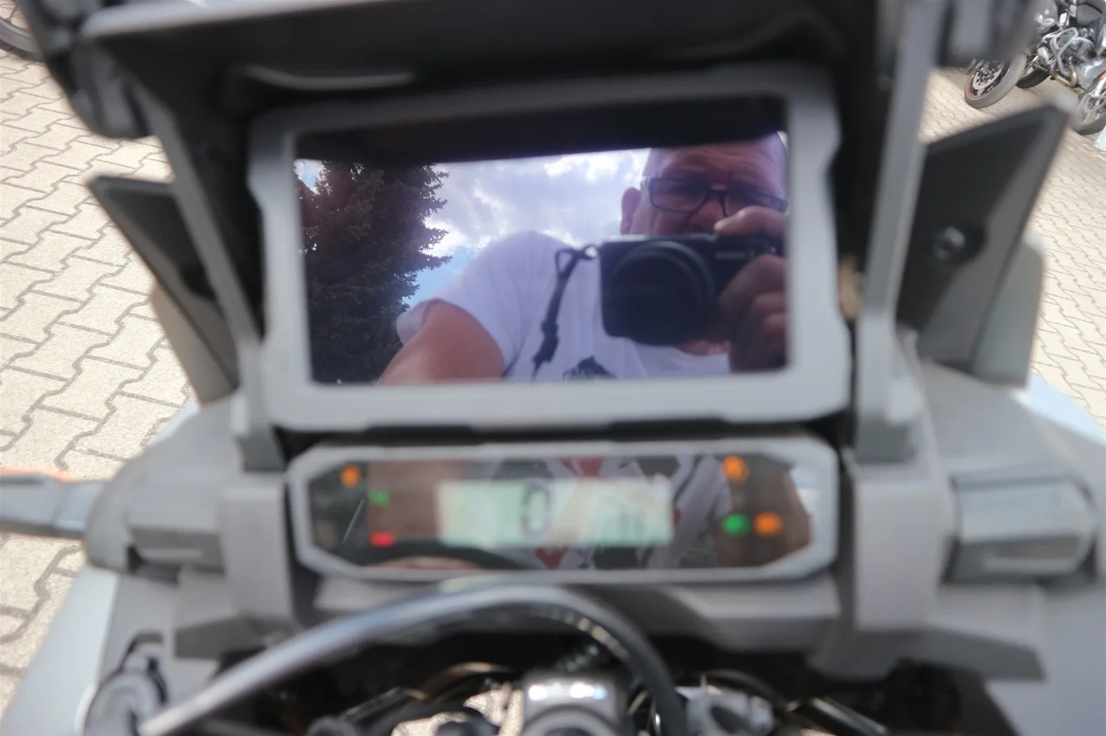 Honda CRF1100L Africa Twin ES Honda Africa Twin Adventure Sport mit ES Fahrwerk und 6 Jahren Garantie