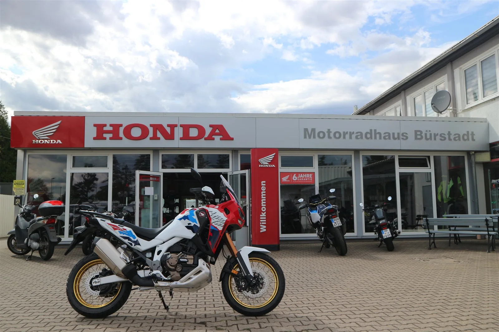 Honda CRF1100L Africa Twin Adventure Sports DCT Honda CRF1100 Africa Twin Adventure Sports DCT, ES Fahrwerk und 6 Jahre Garantie ab Tag der Erstzulassung