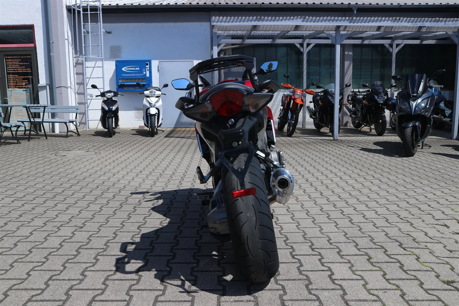Honda VFR 1200 F Sehr gepflegte Honda VFR1200F SC63 mit einem Jahr Garantie