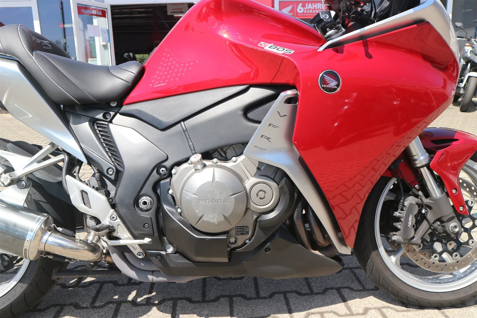 Honda VFR 1200 F Sehr gepflegte Honda VFR1200F SC63 mit einem Jahr Garantie
