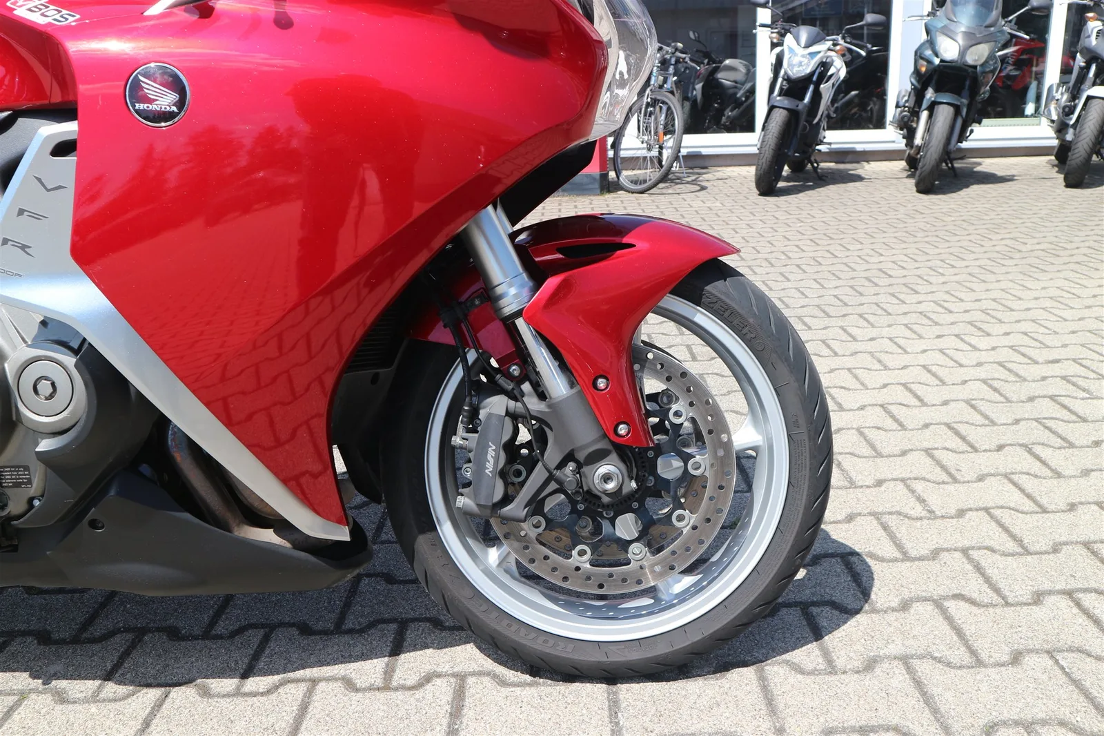 Honda VFR 1200 F Sehr gepflegte Honda VFR1200F SC63 mit einem Jahr Garantie