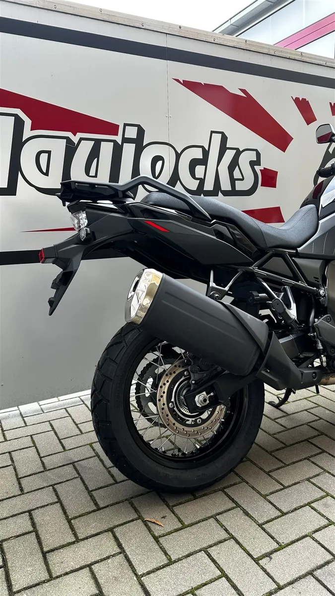 Suzuki V-Strom 800DE M5