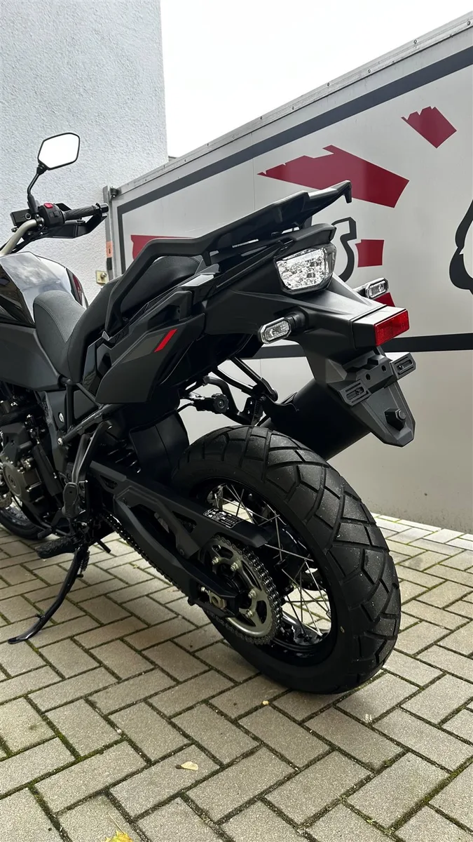 Suzuki V-Strom 800DE M5