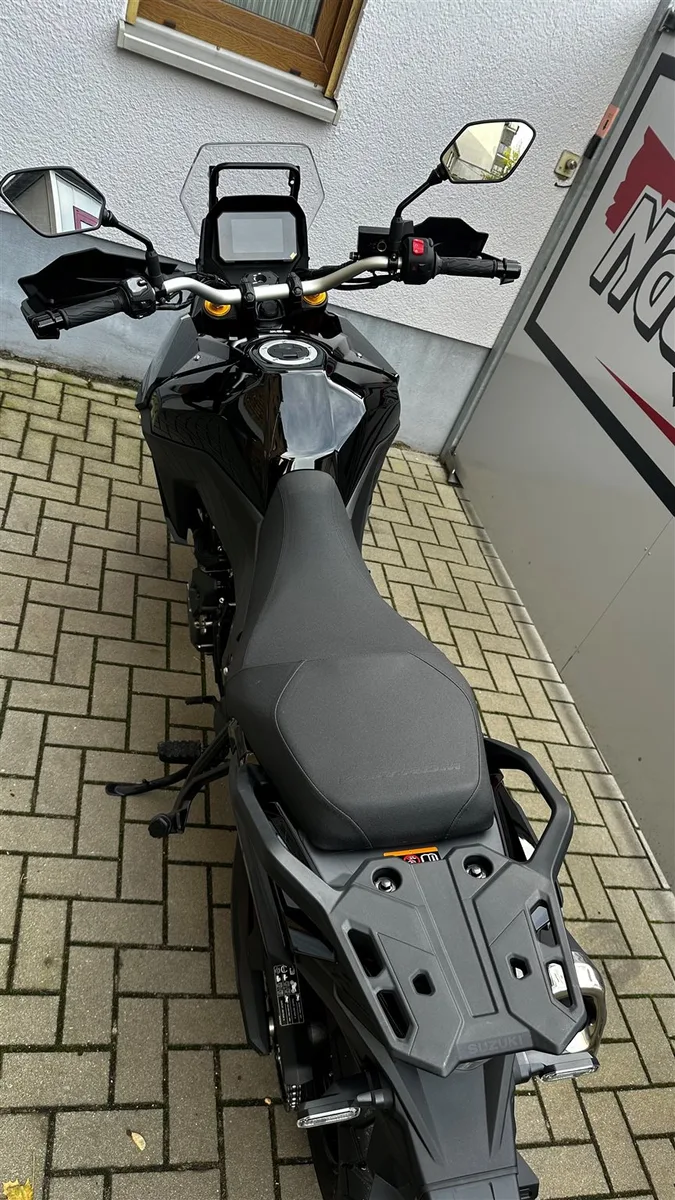 Suzuki V-Strom 800DE M5