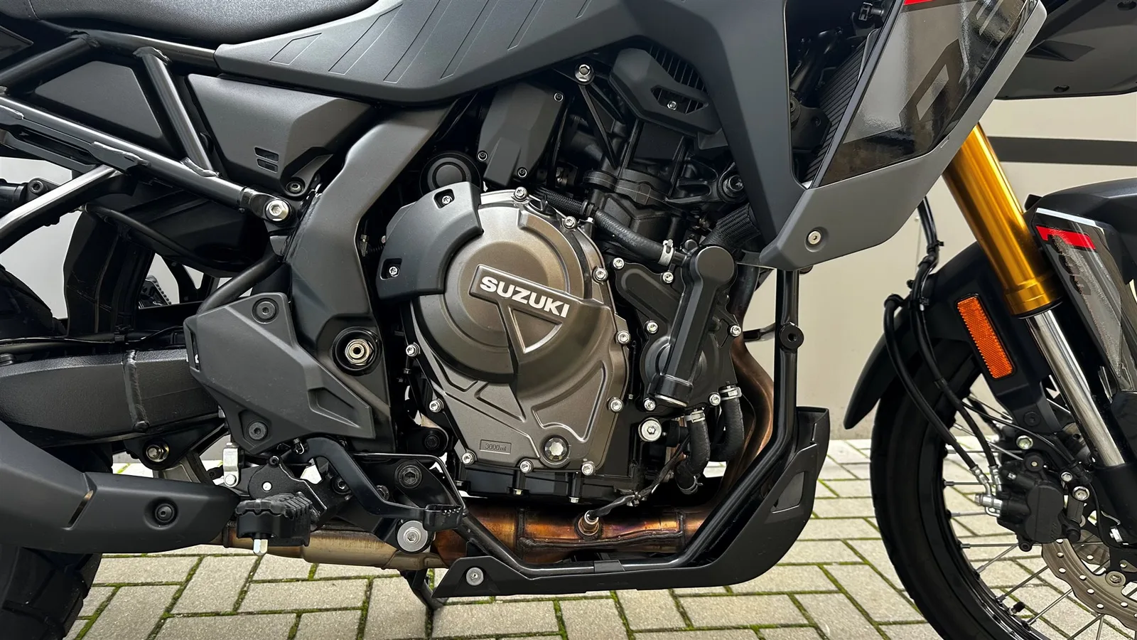 Suzuki V-Strom 800DE M5