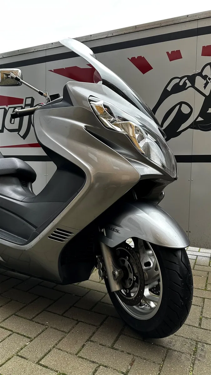Suzuki Burgman 400 AN 400 AK9