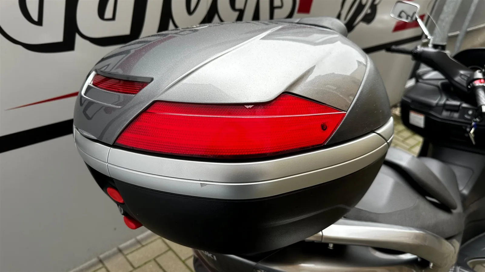 Suzuki Burgman 400 AN 400 AK9