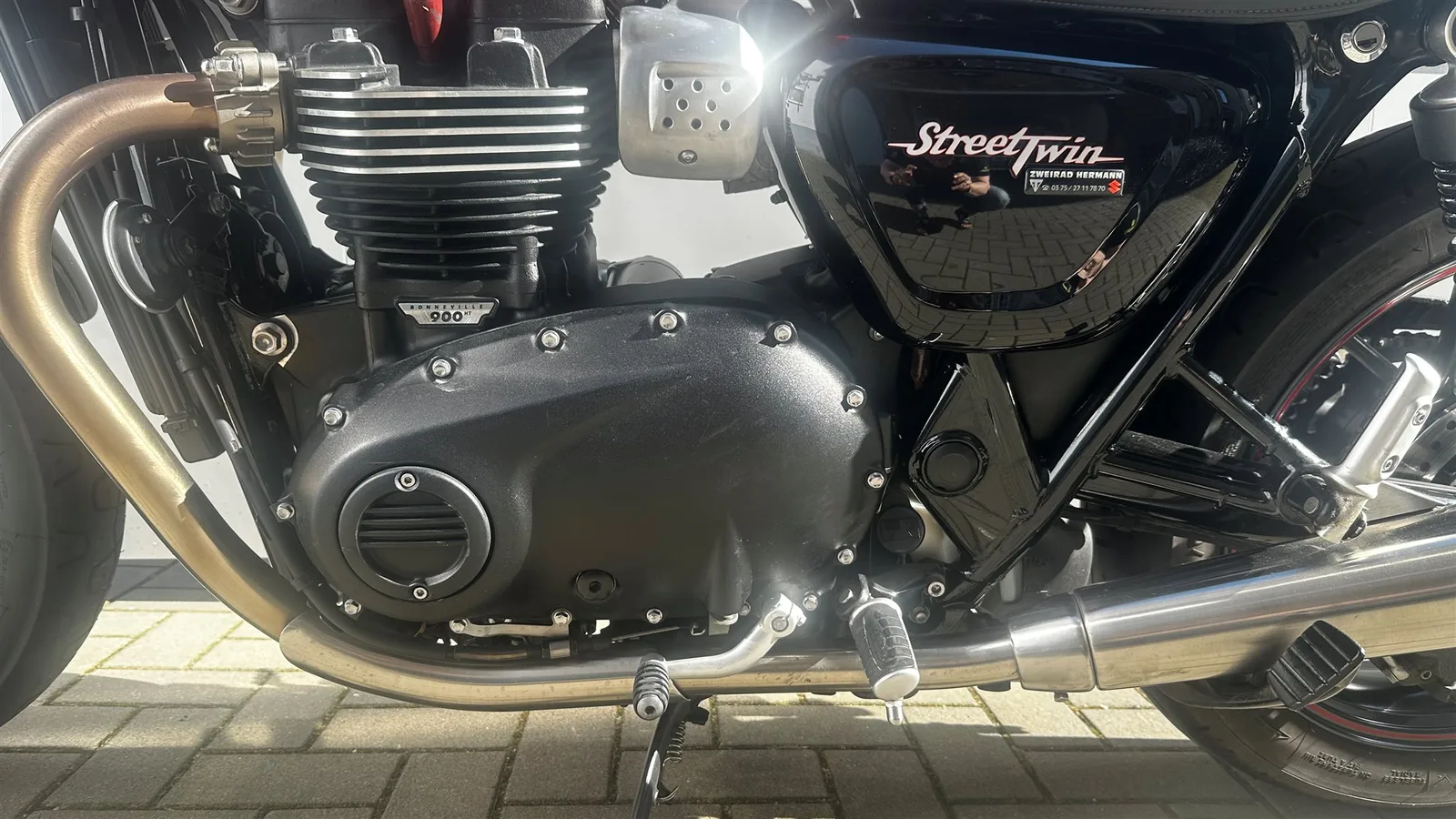 Triumph Street Twin