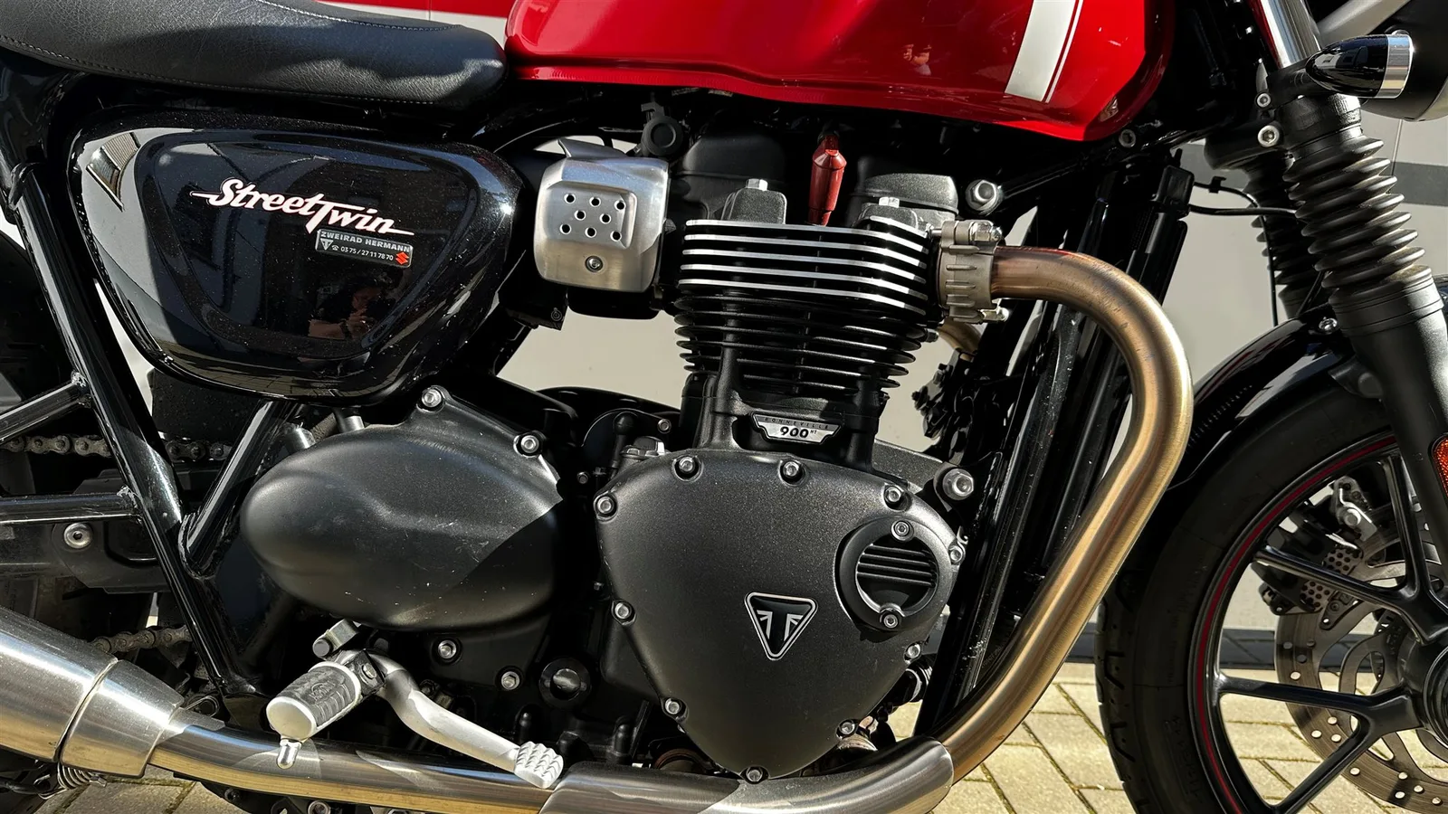 Triumph Street Twin