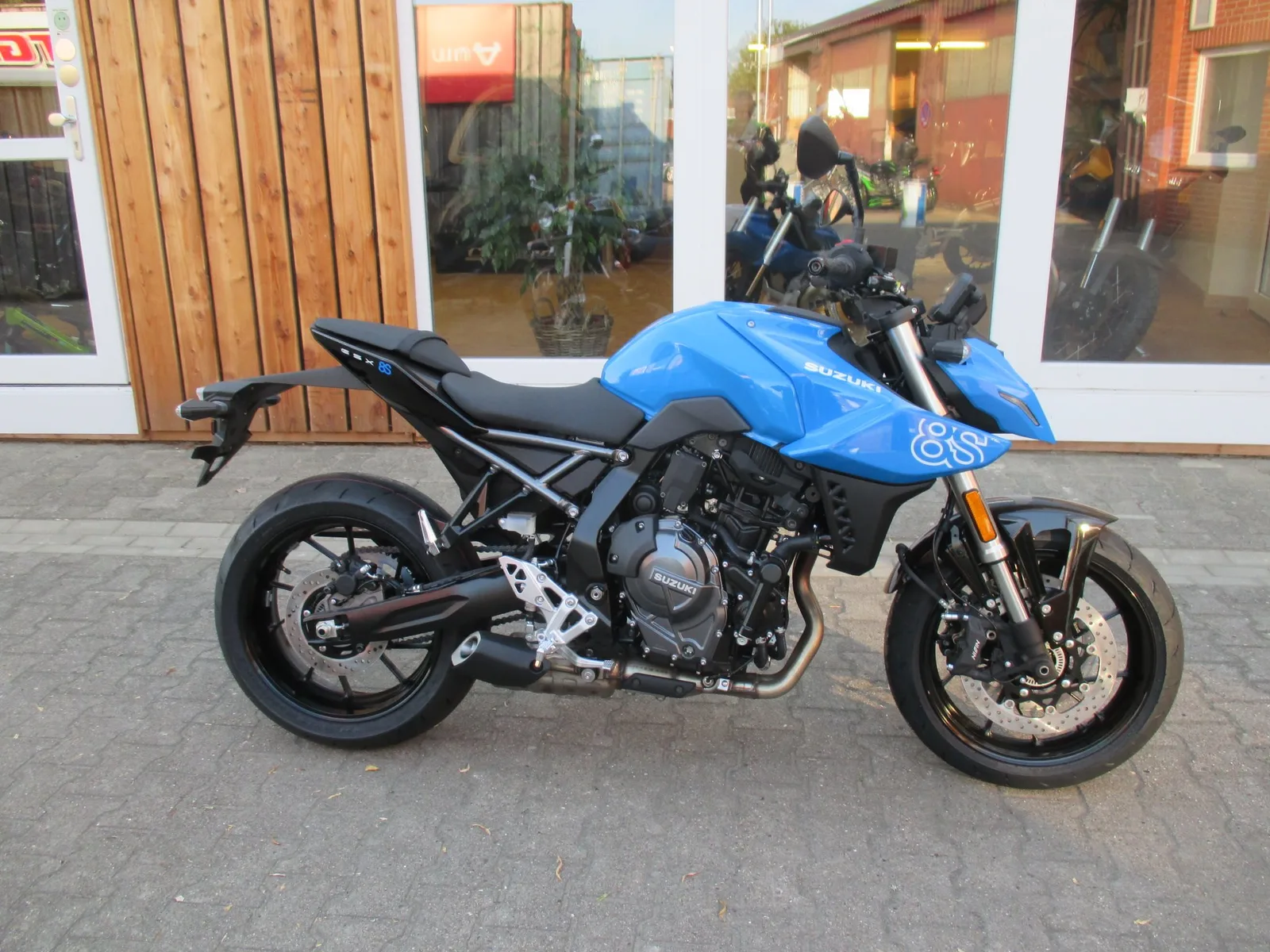 Suzuki GSX-8S