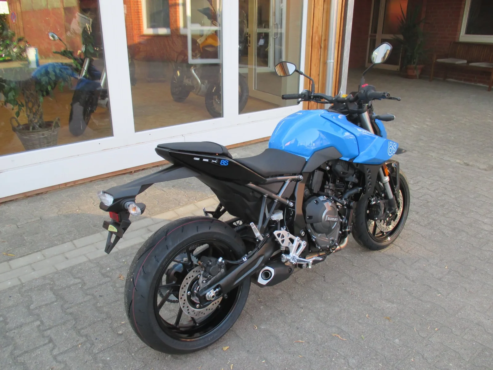 Suzuki GSX-8S