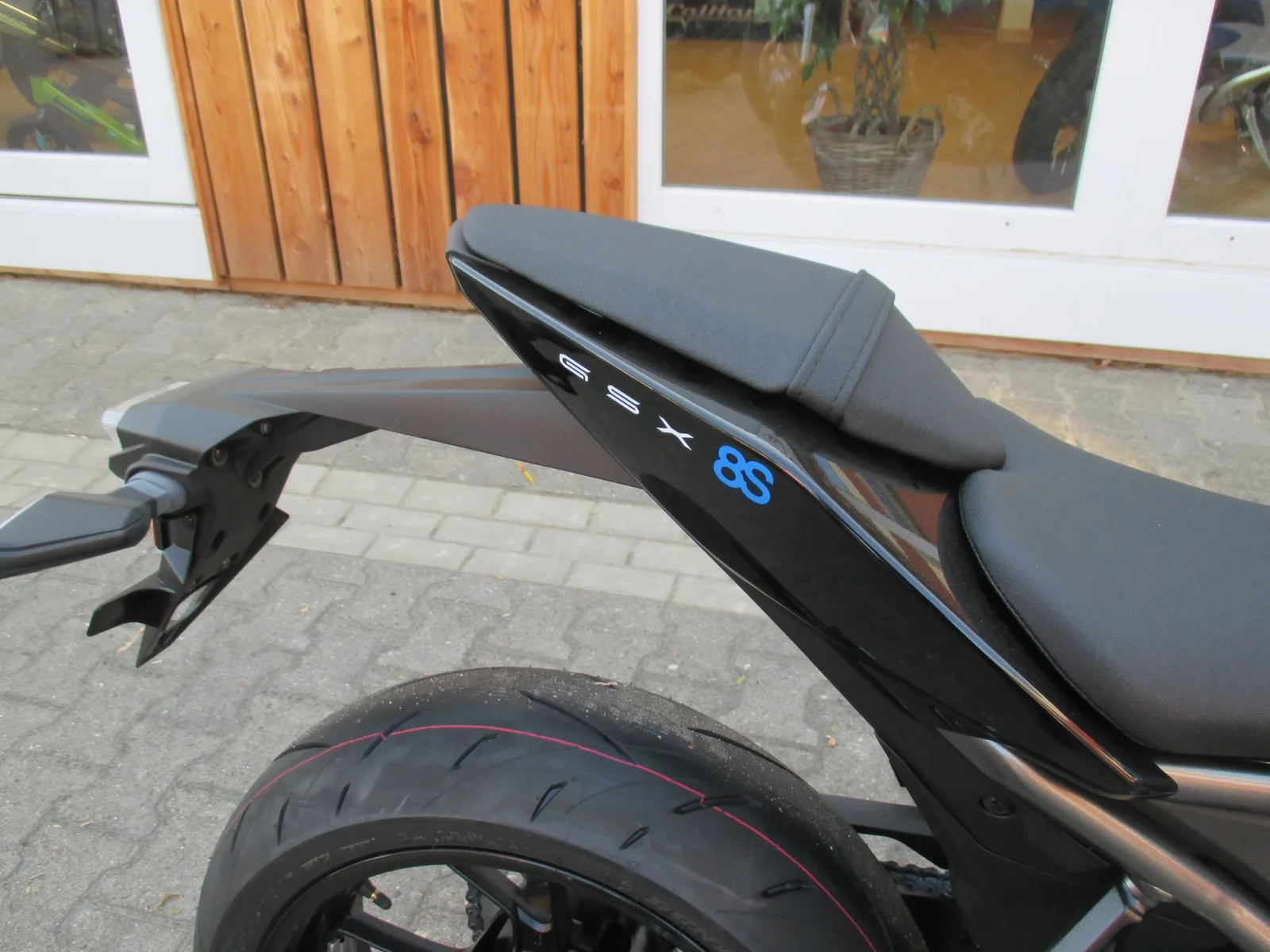 Suzuki GSX-8S