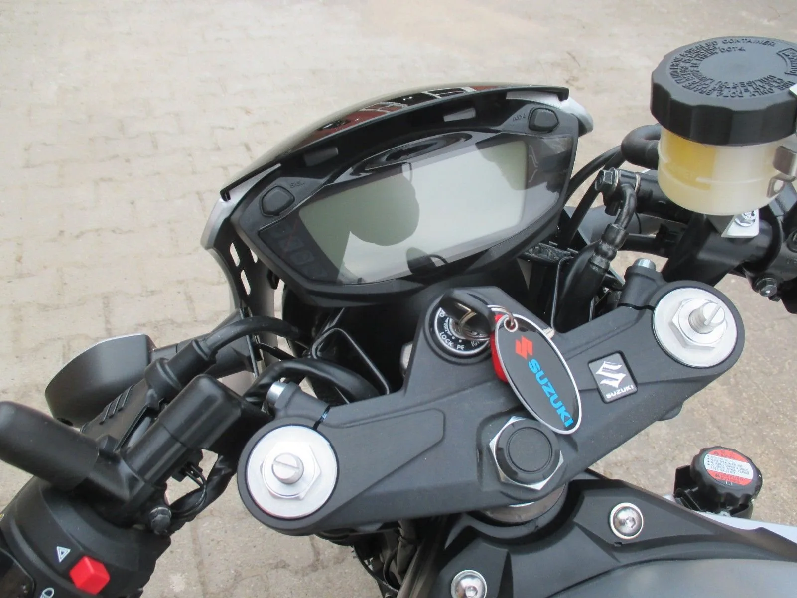 Suzuki SV650X