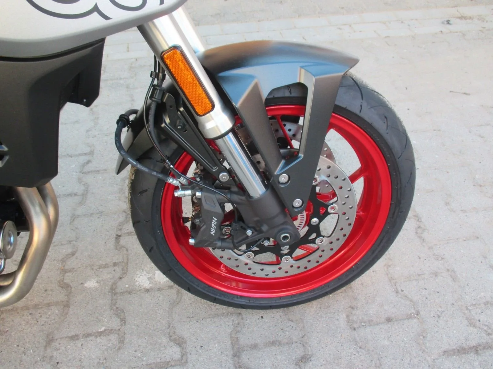 Suzuki GSX-8S