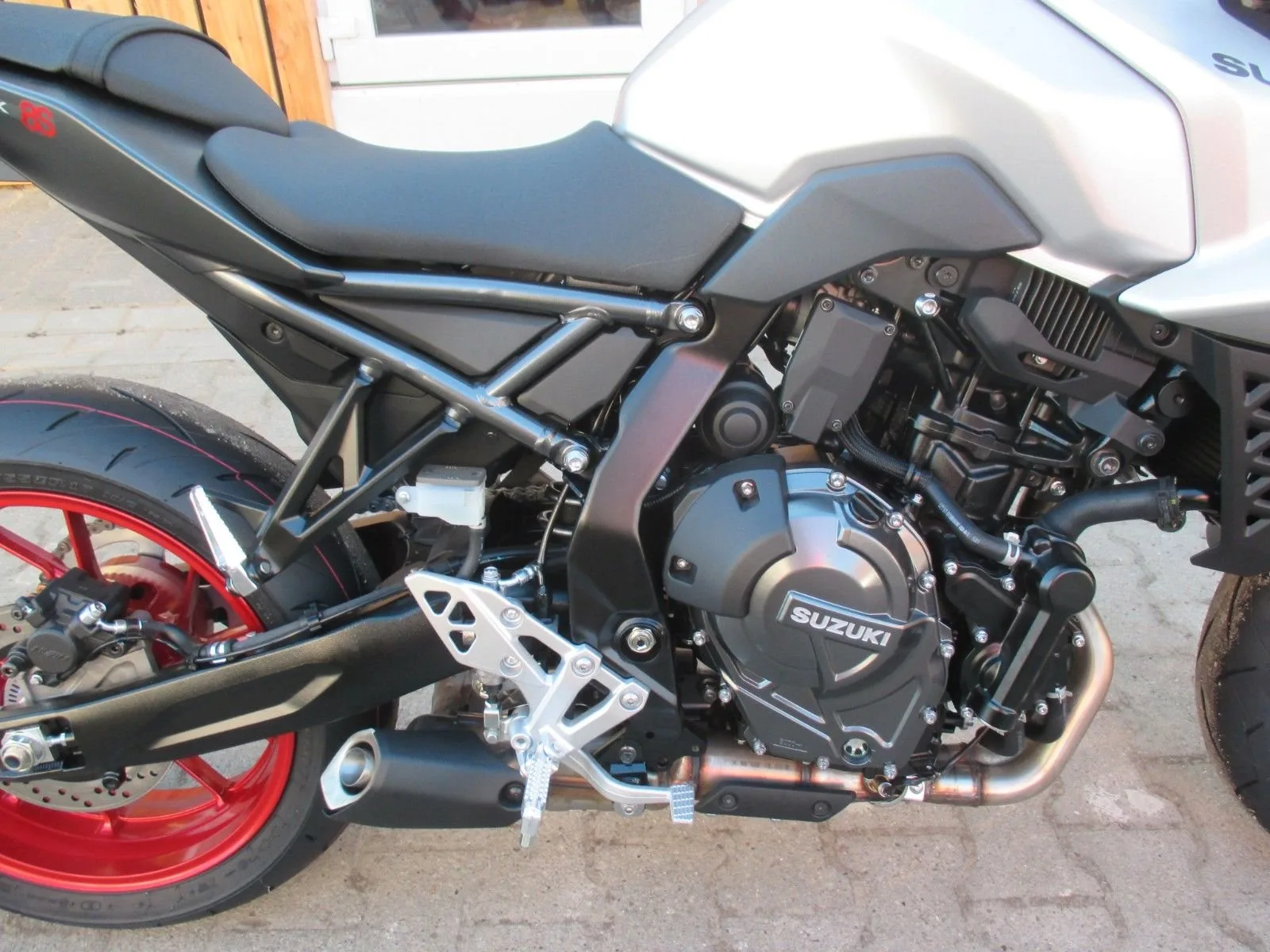 Suzuki GSX-8S