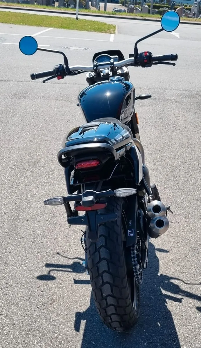 Triumph Tracker 400