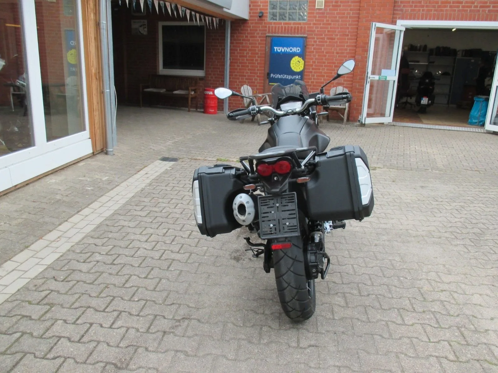Moto Guzzi V85 TT