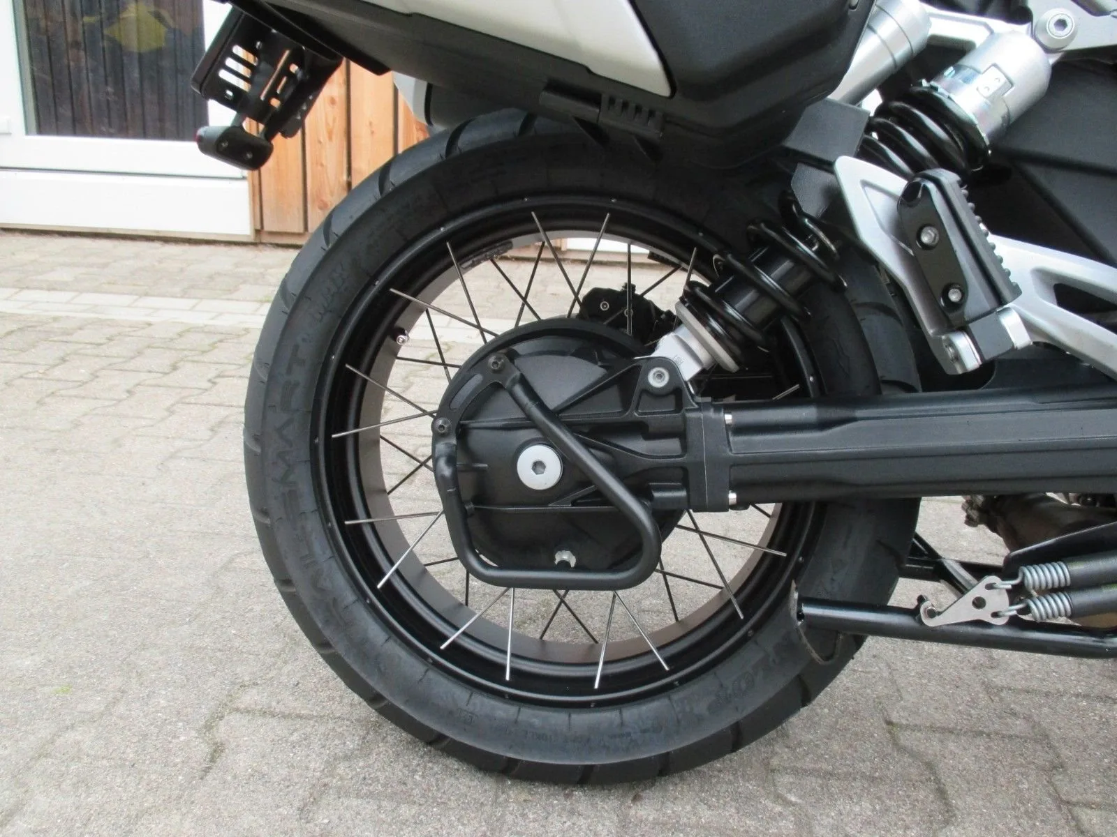 Moto Guzzi V85 TT