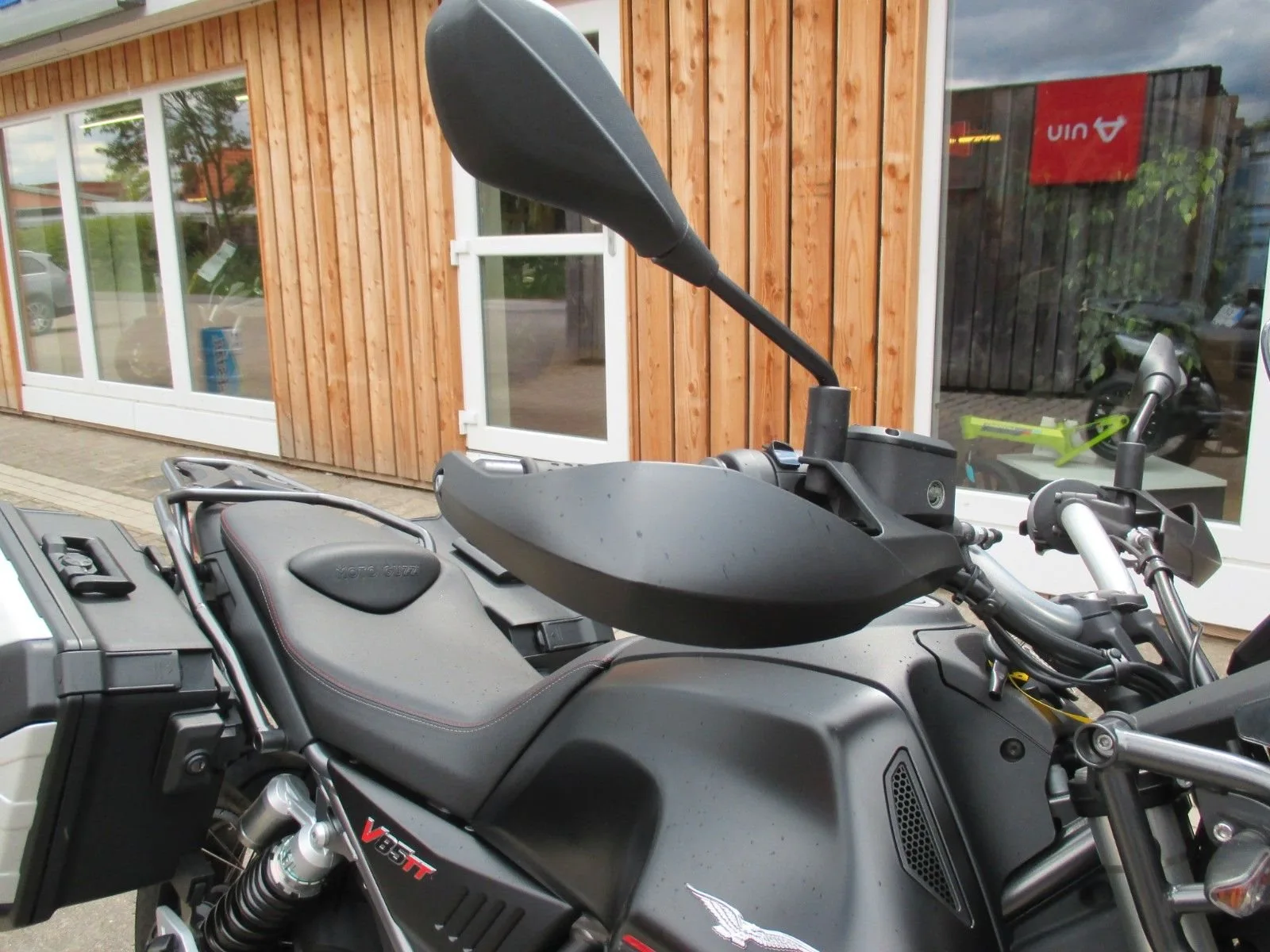 Moto Guzzi V85 TT