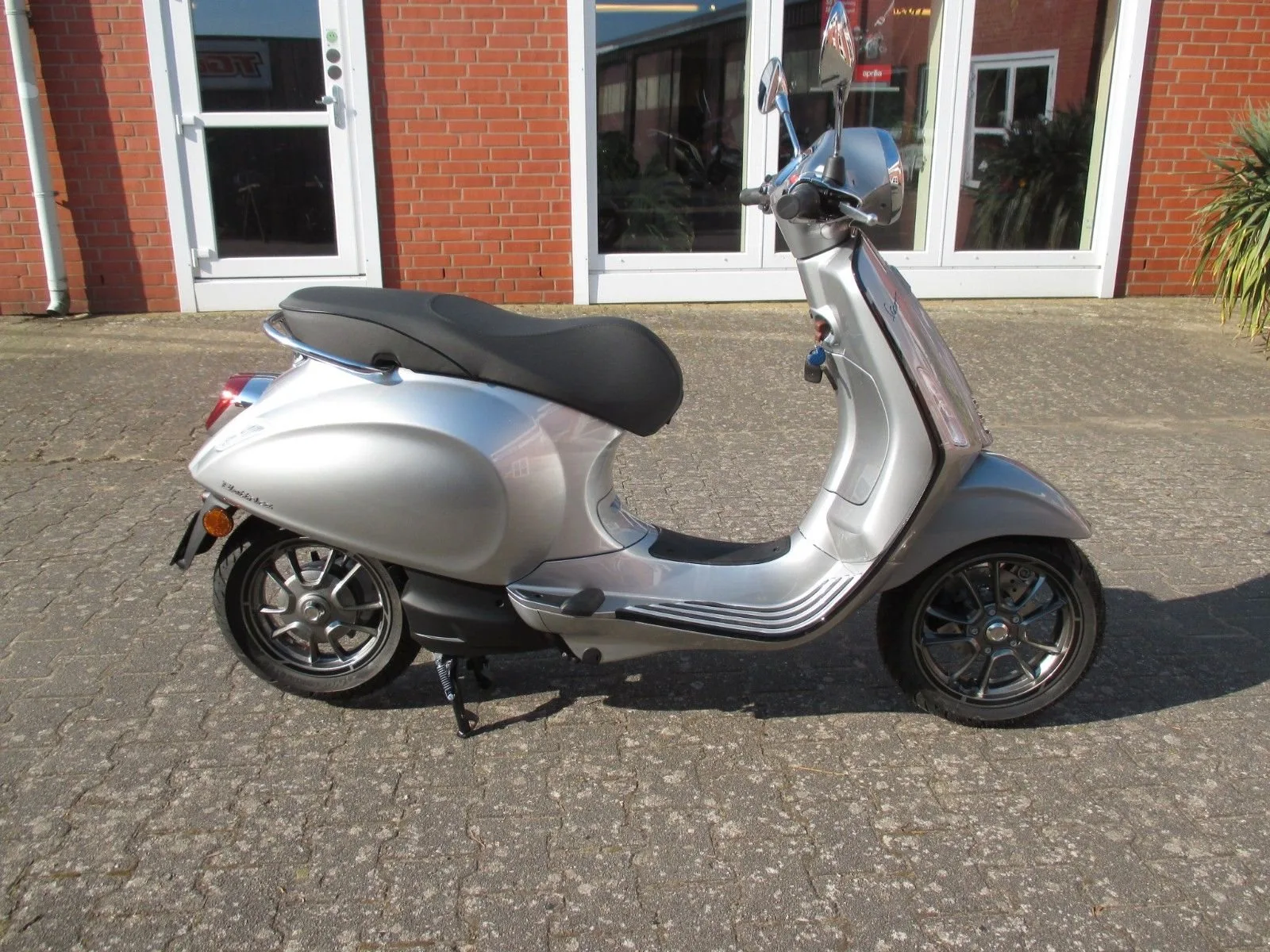 Vespa Elettrica 45 km/h