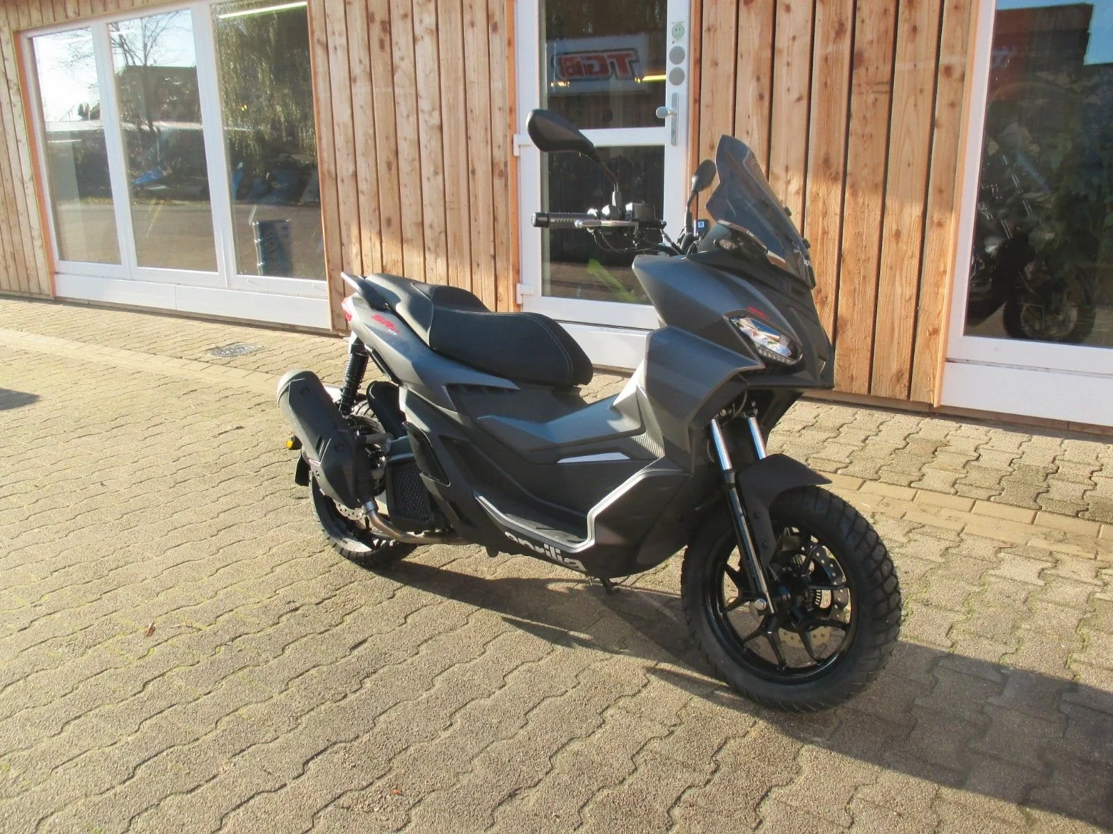 Aprilia SR GT 125