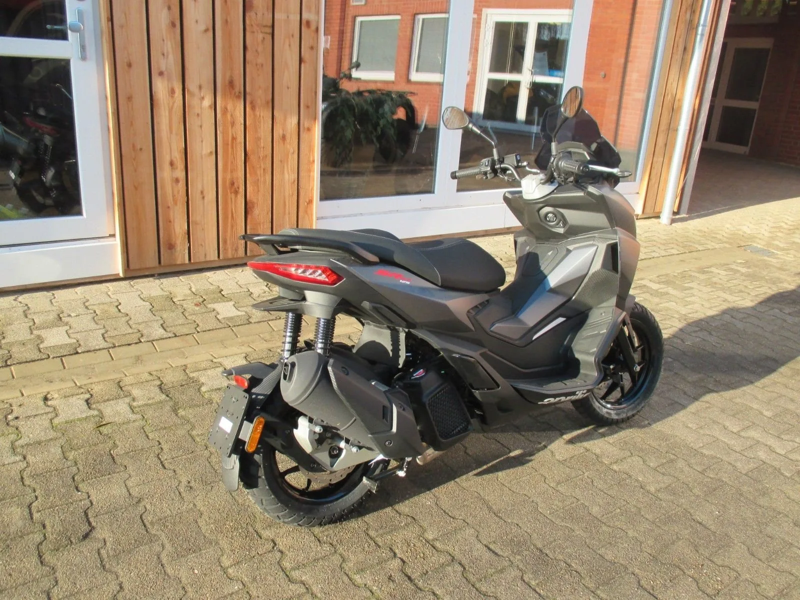 Aprilia SR GT 125