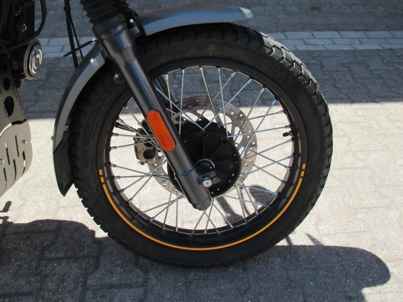 Royal Enfield Scram 411