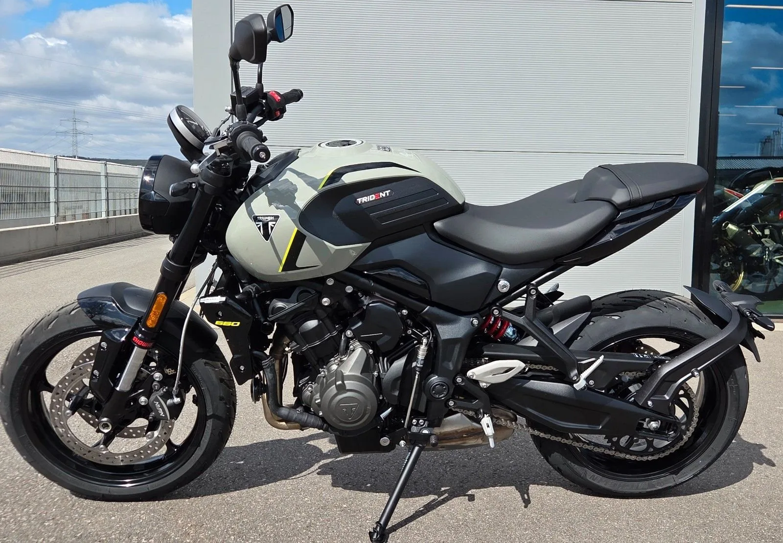 Triumph Trident 660