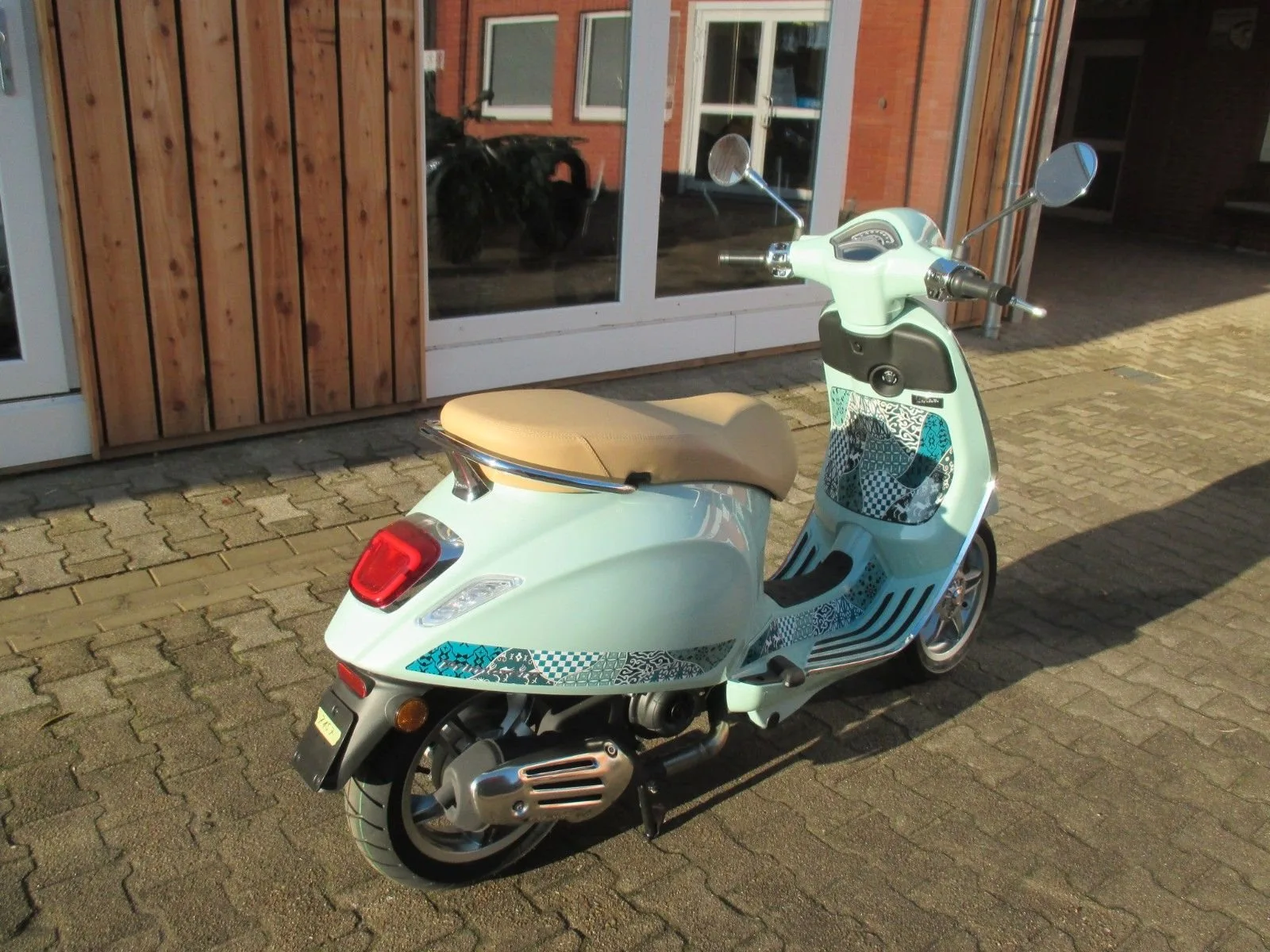 Vespa Primavera 50 Batik