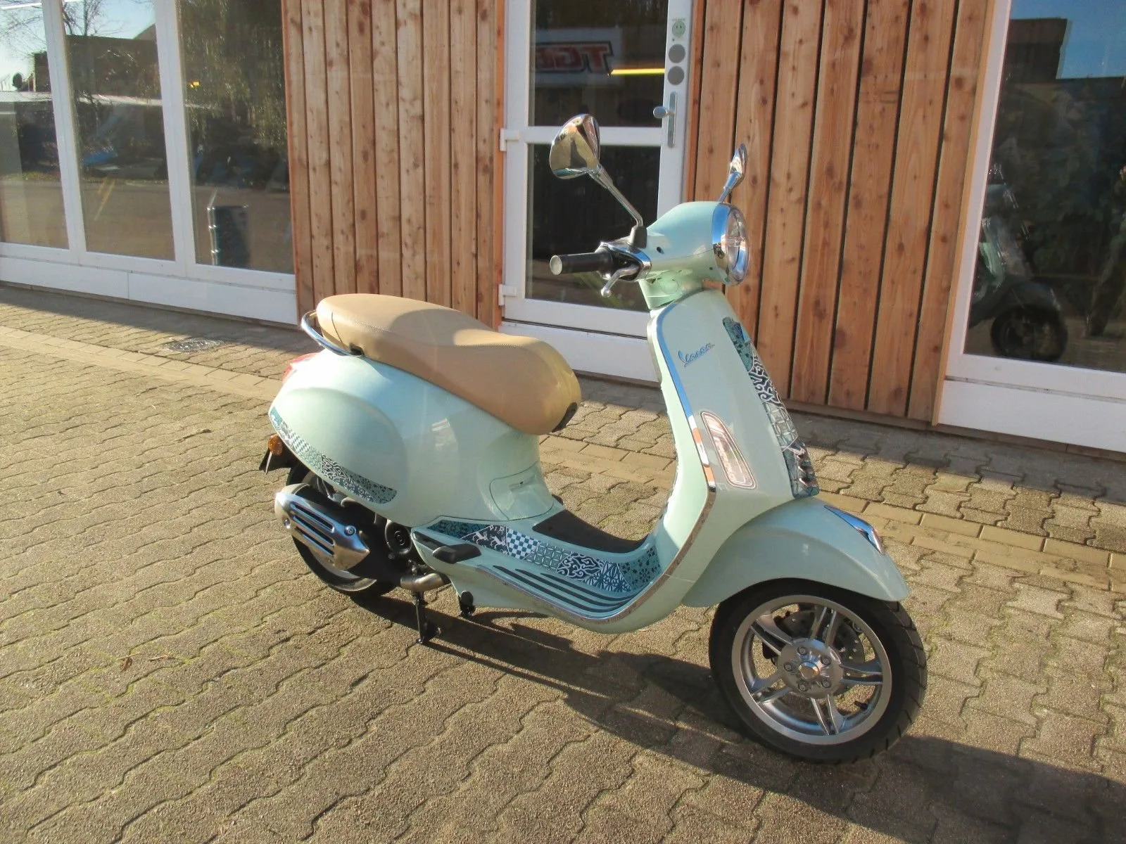 Vespa Primavera 50 Batik