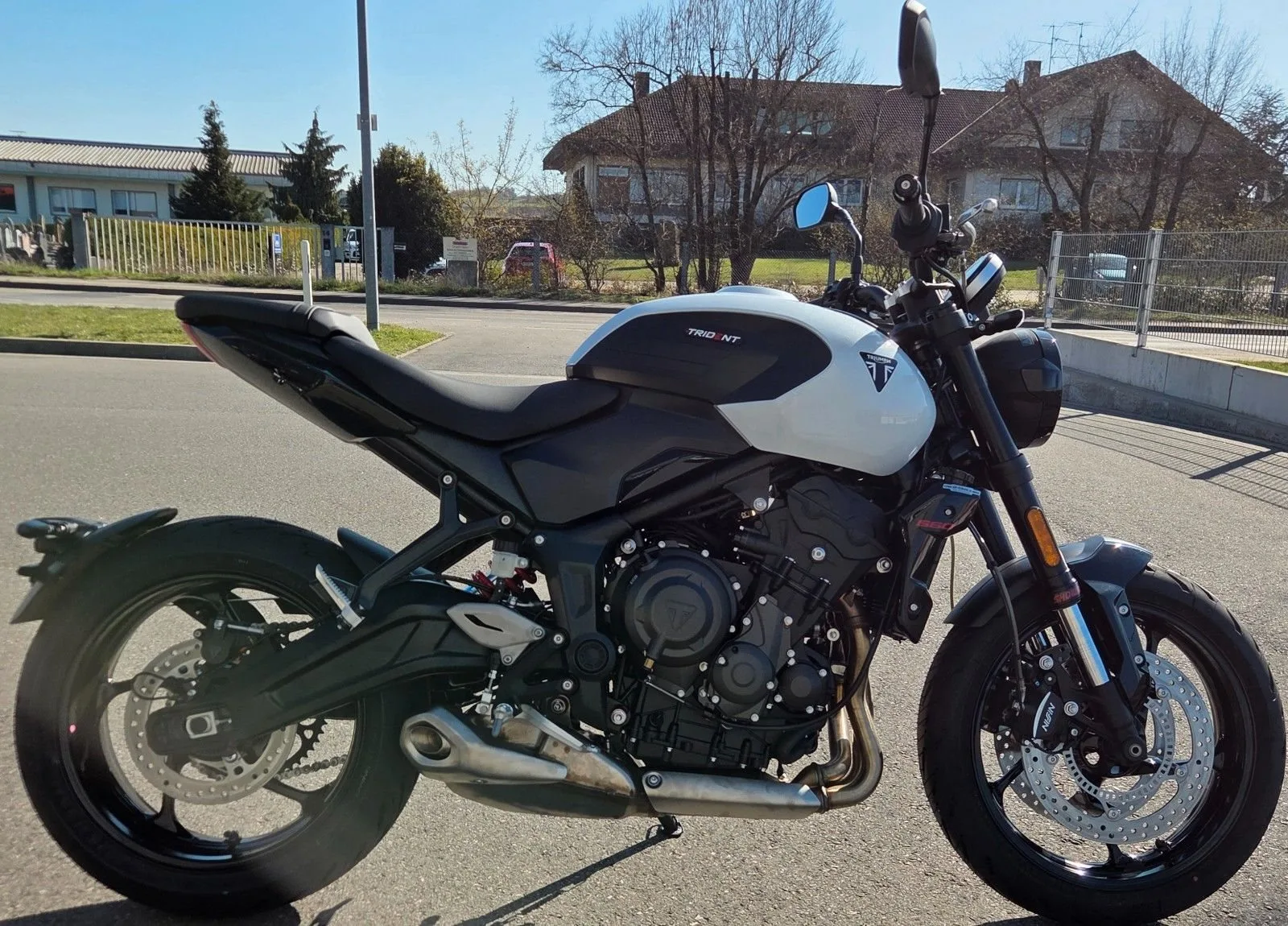 Triumph Trident 660