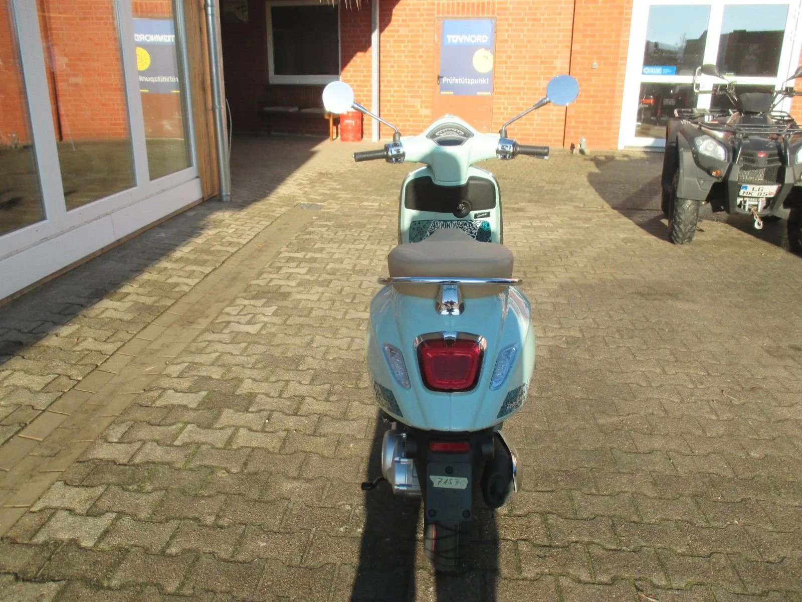 Vespa Primavera 50 Batik
