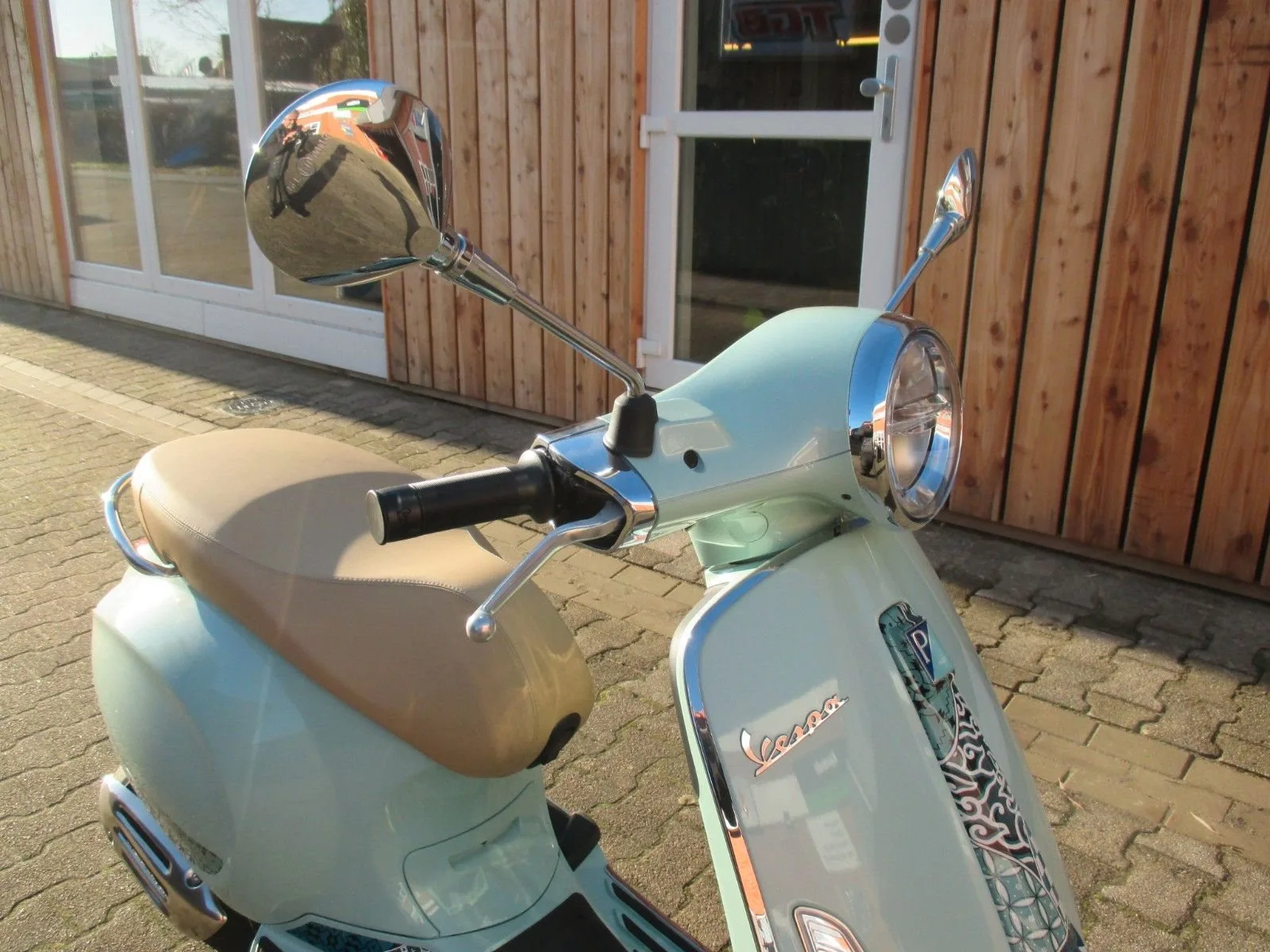 Vespa Primavera 50 Batik