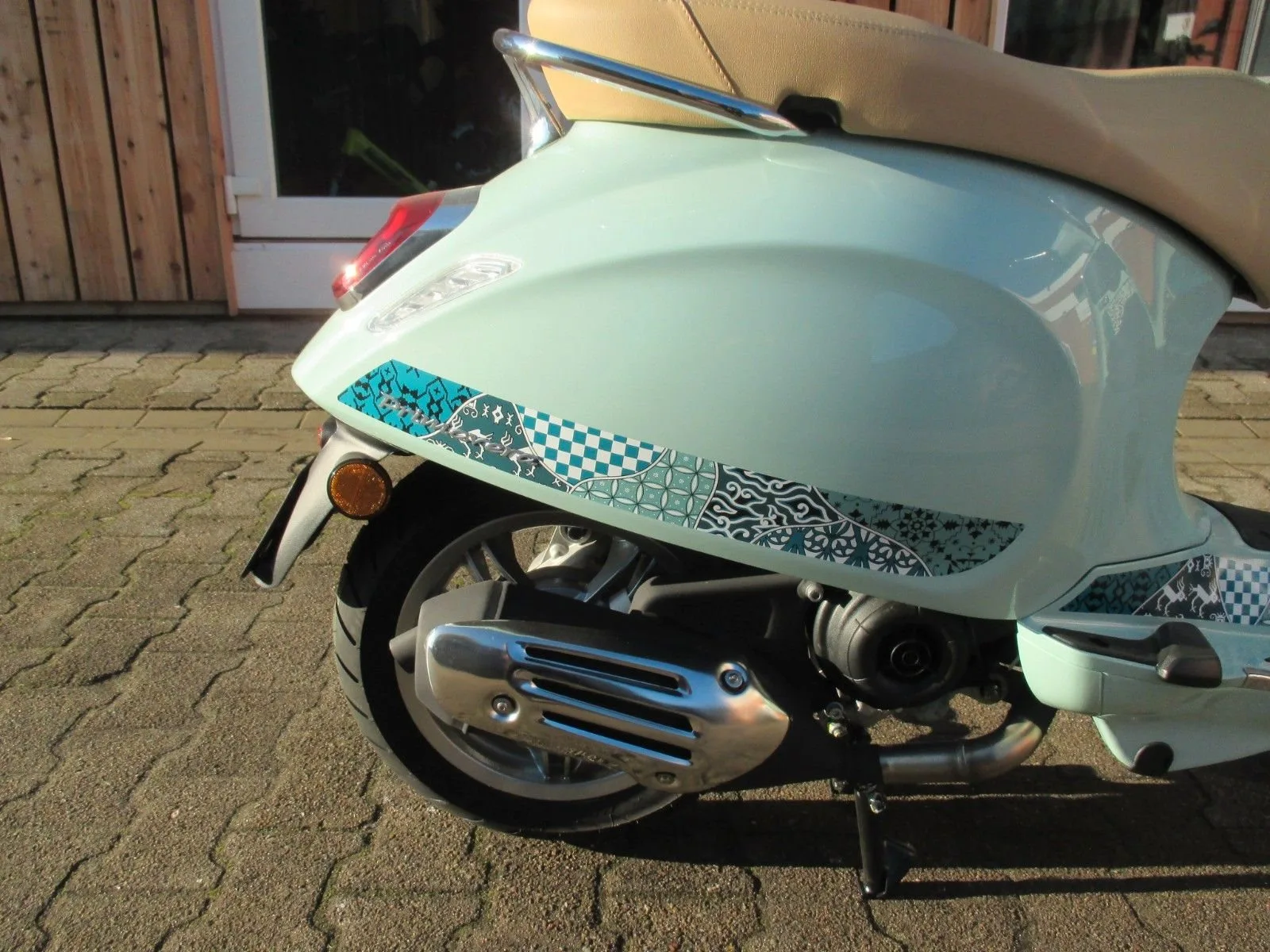 Vespa Primavera 50 Batik
