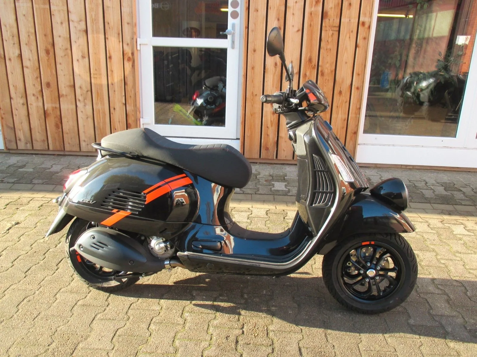 Vespa GTV 300