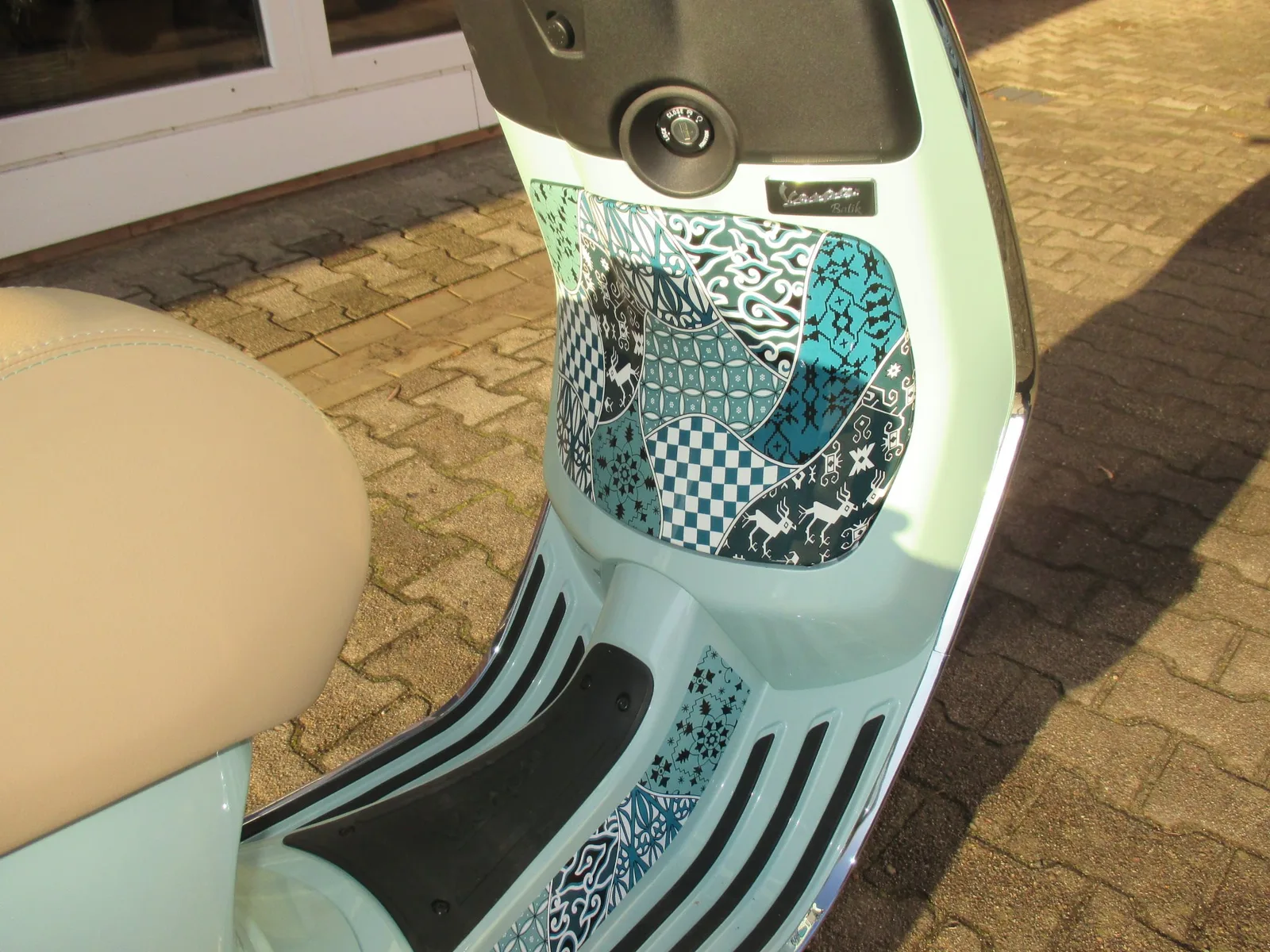 Vespa Primavera 50 Batik E5