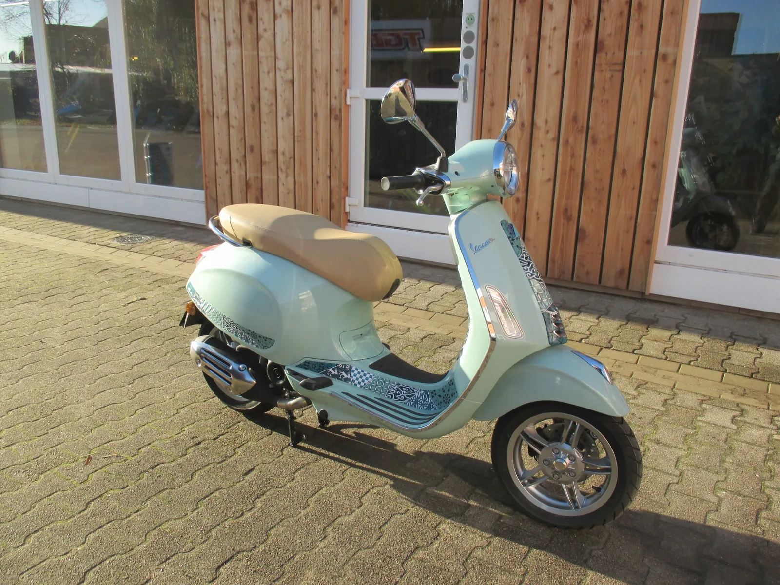 Vespa Primavera 50 Batik E5