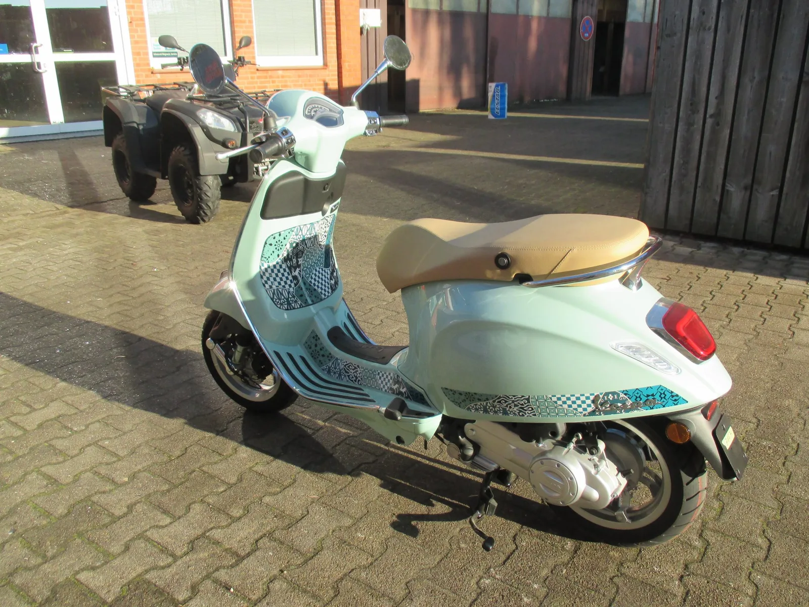 Vespa Primavera 50 Batik E5