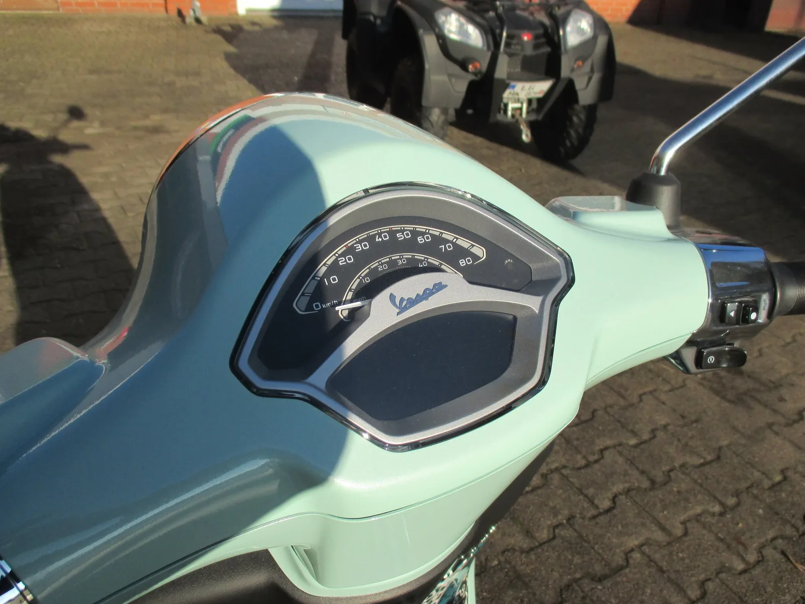 Vespa Primavera 50 Batik E5