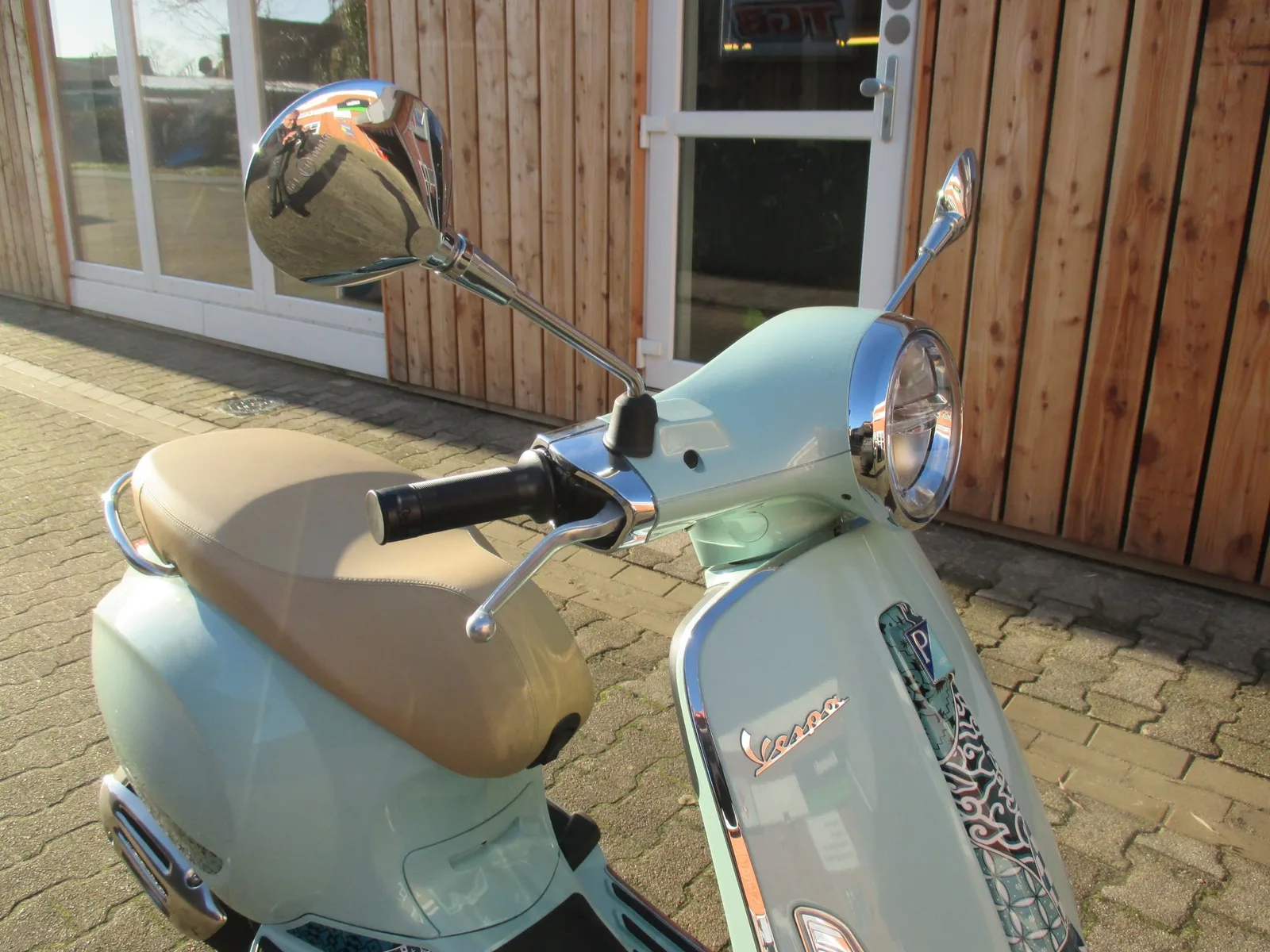 Vespa Primavera 50 Batik E5