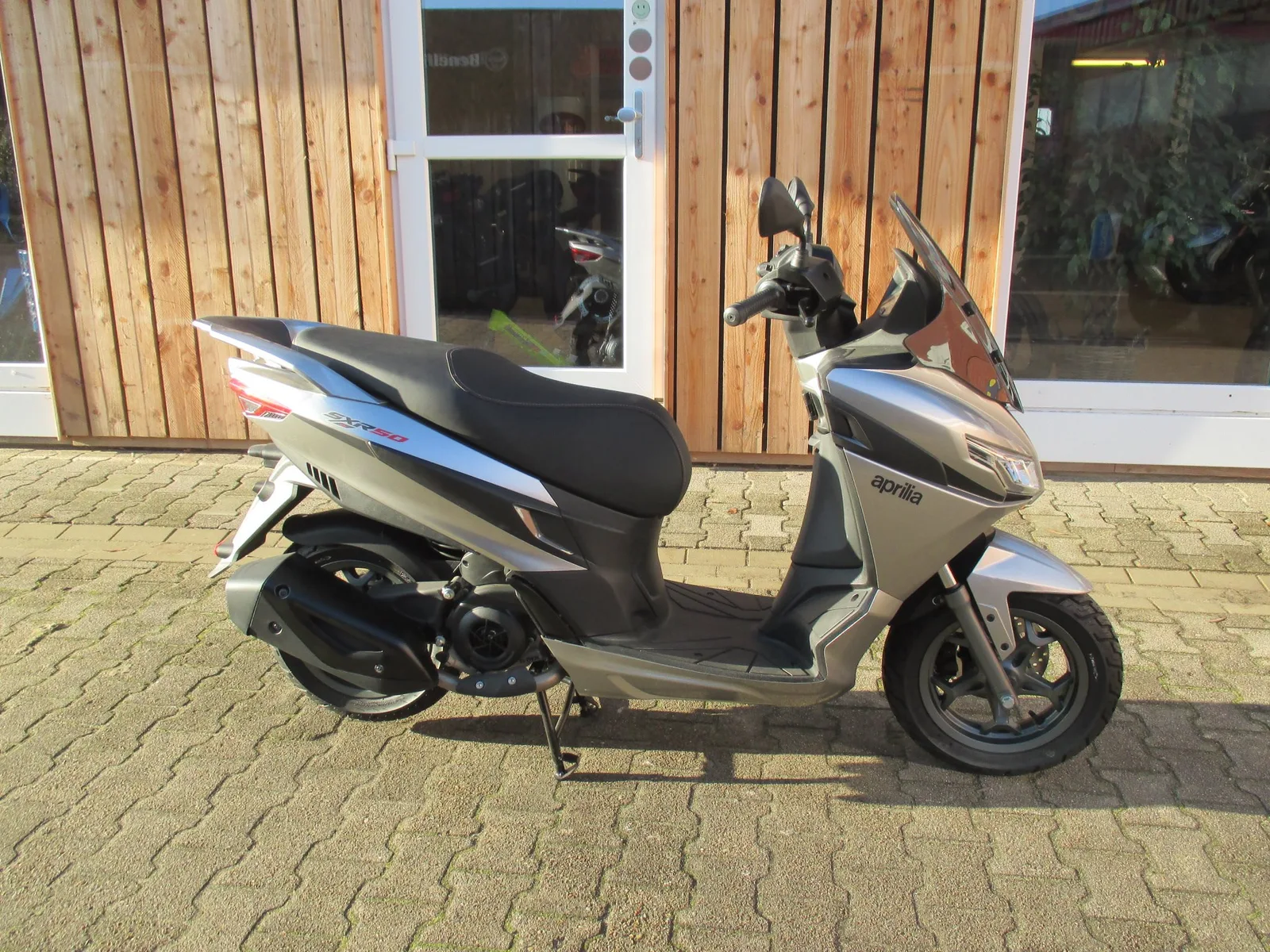 Aprilia SXR 50 Insinctive Grey