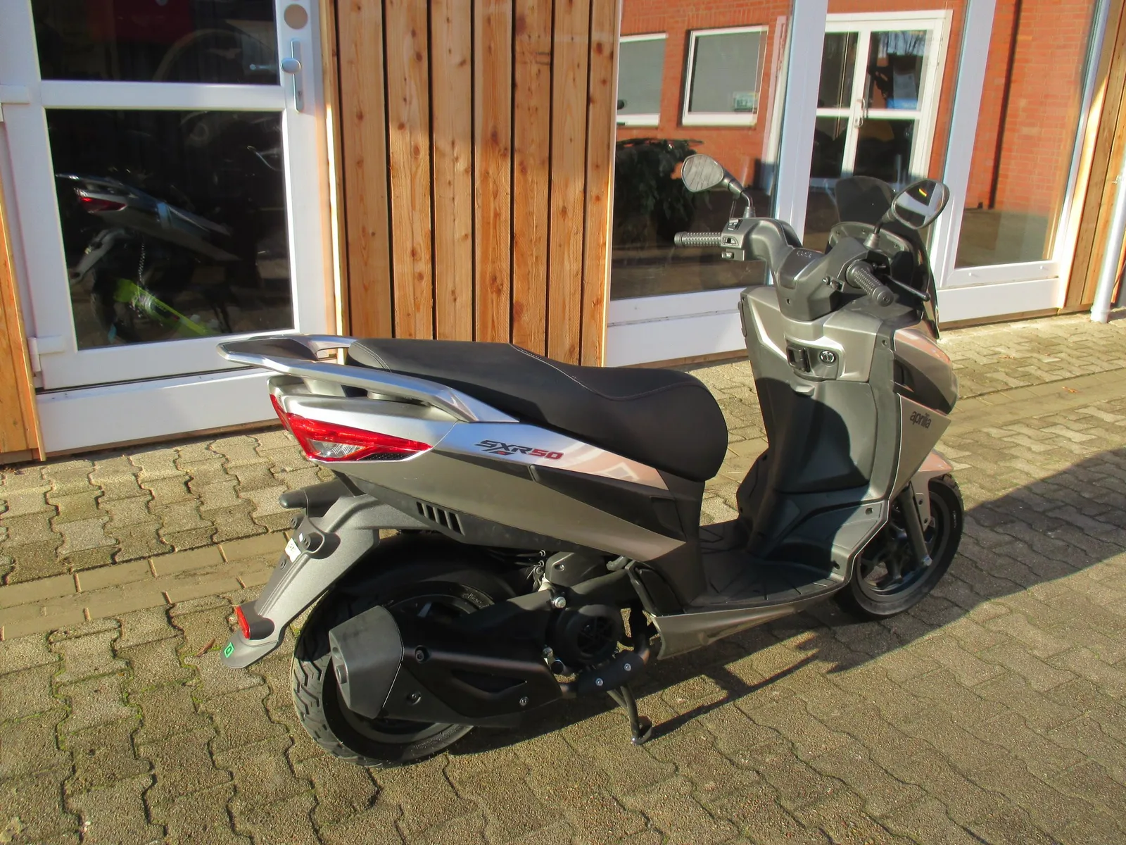 Aprilia SXR 50 Insinctive Grey