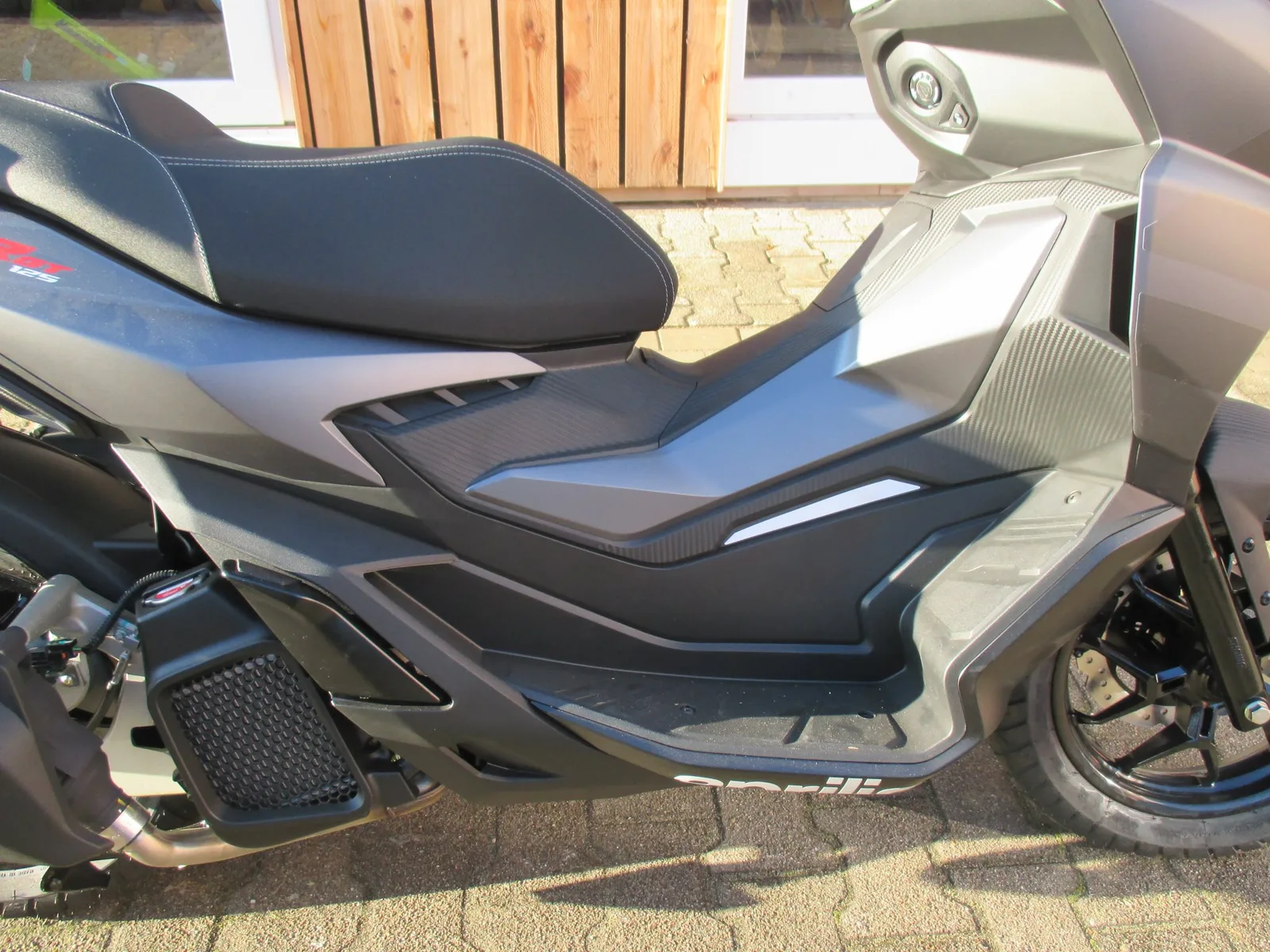 Aprilia SR GT 125 Street Grey