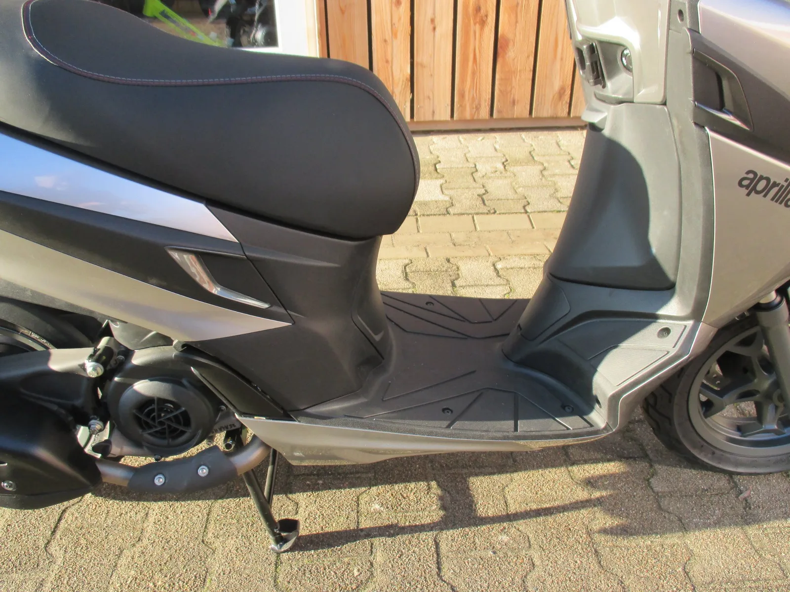 Aprilia SXR 50 Insinctive Grey