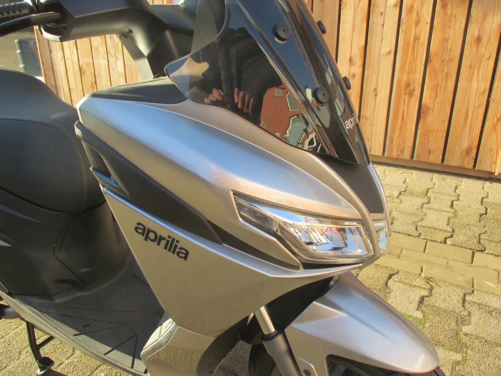 Aprilia SXR 50 Insinctive Grey