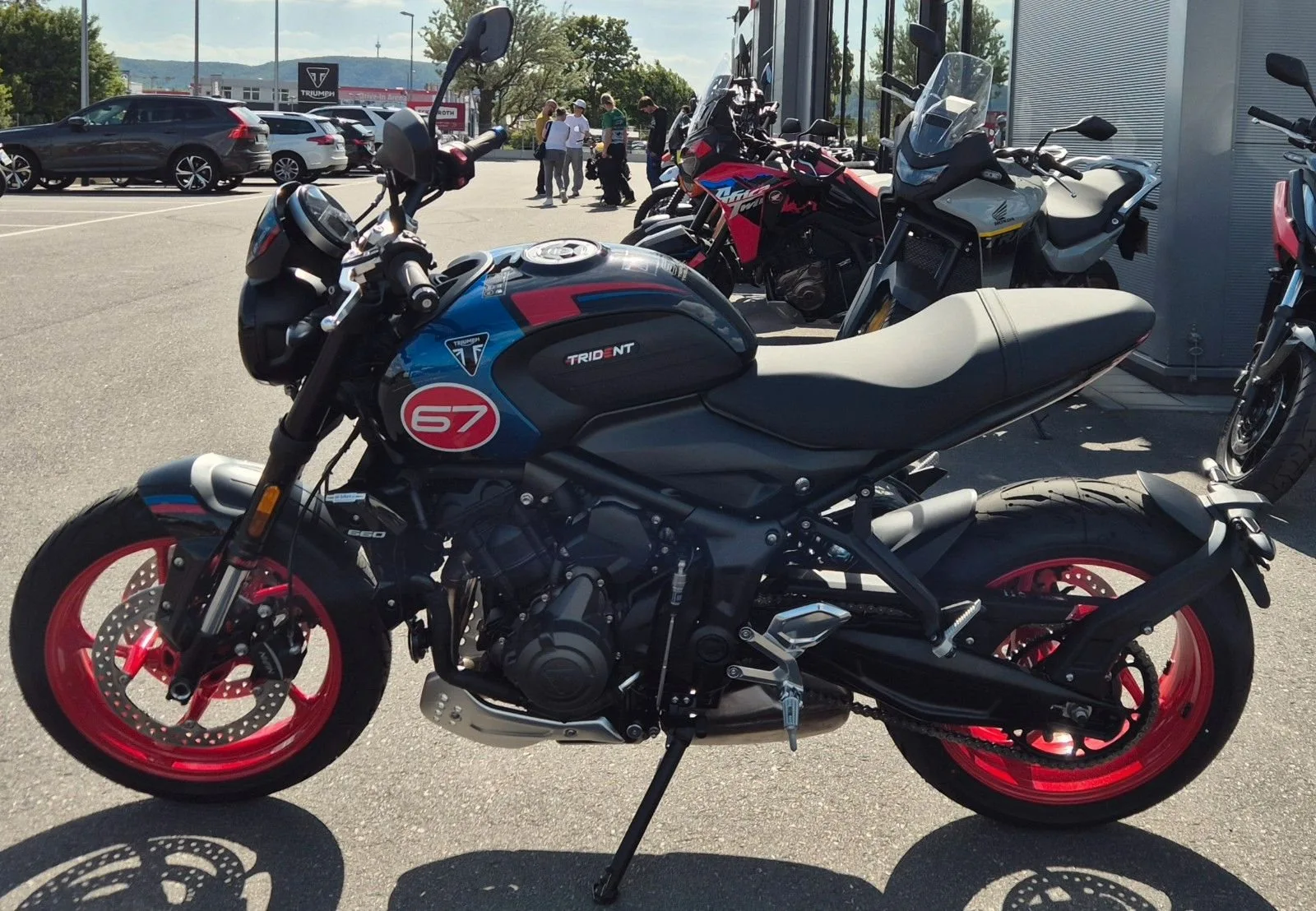 Triumph Trident 660 Triple Tribute