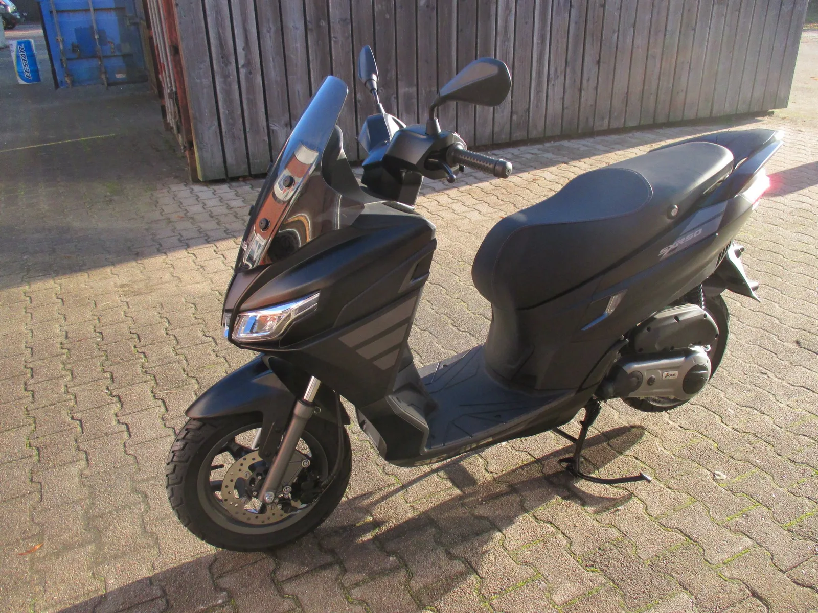 Aprilia SXR 50 Enigma Black
