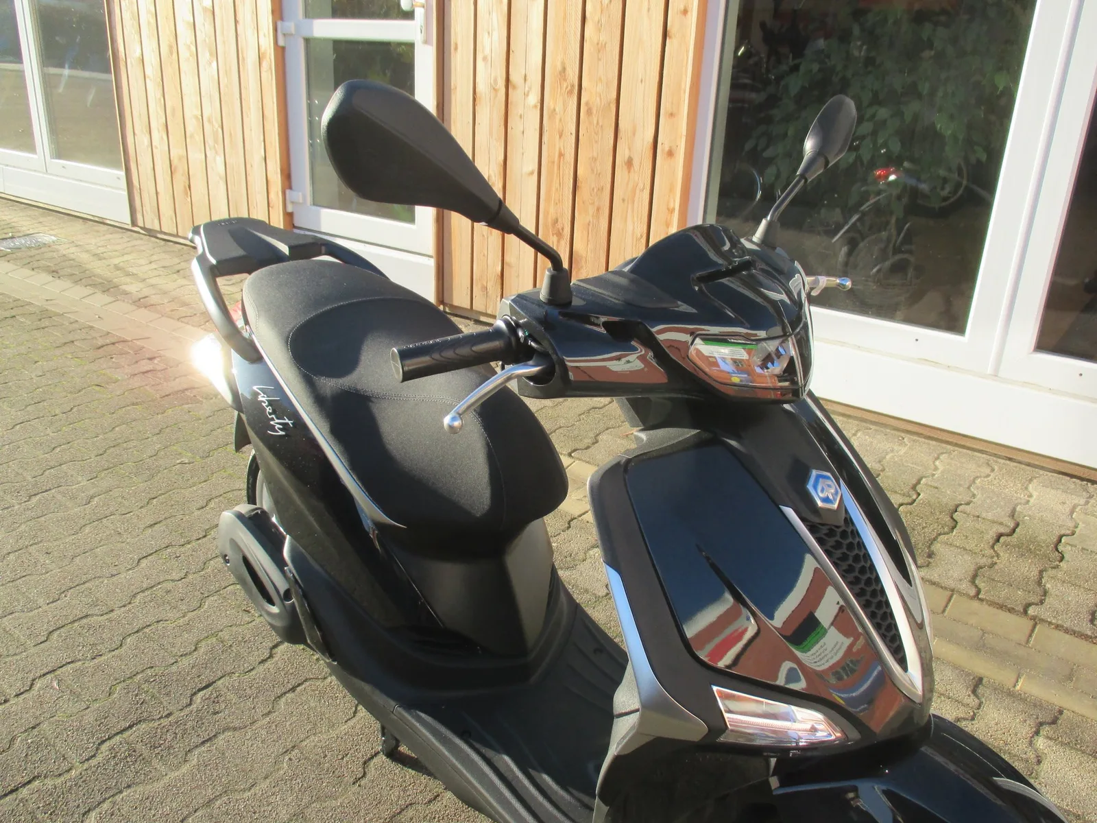 Piaggio Liberty 50 E5+ Black