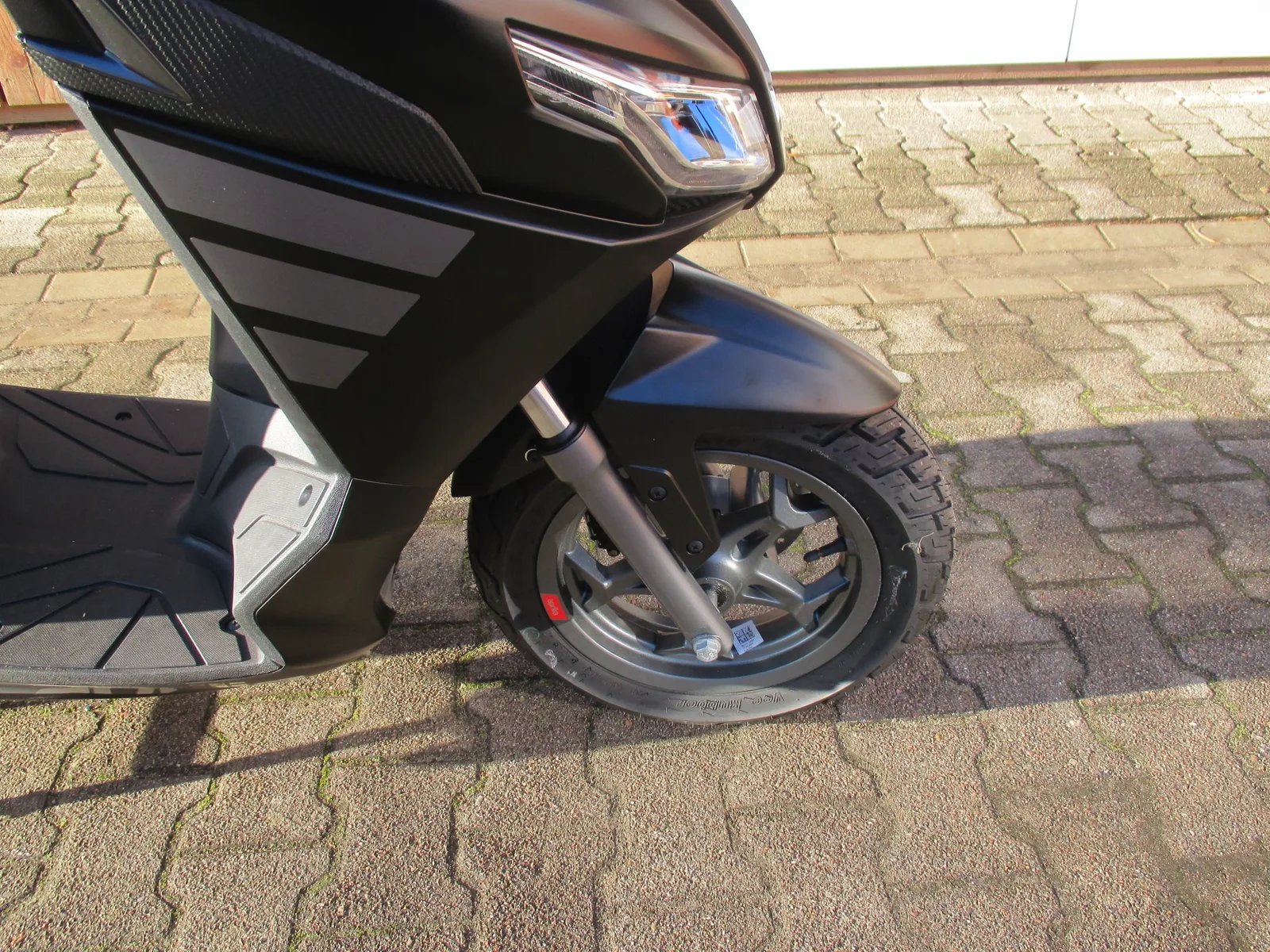 Aprilia SXR 50 Enigma Black